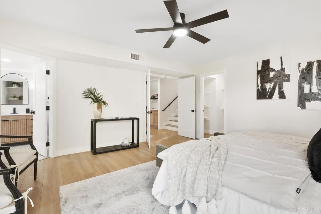 Listing images