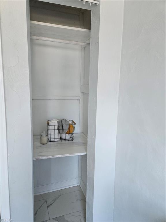 Listing images