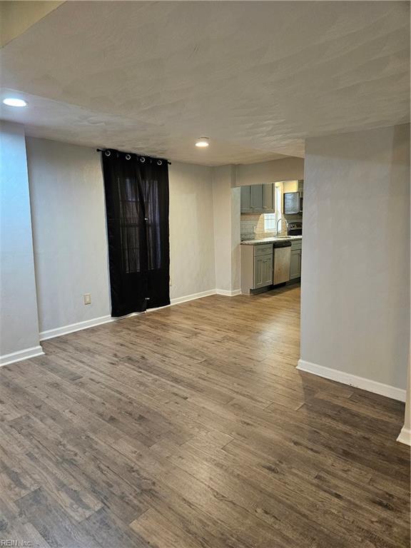 Listing images