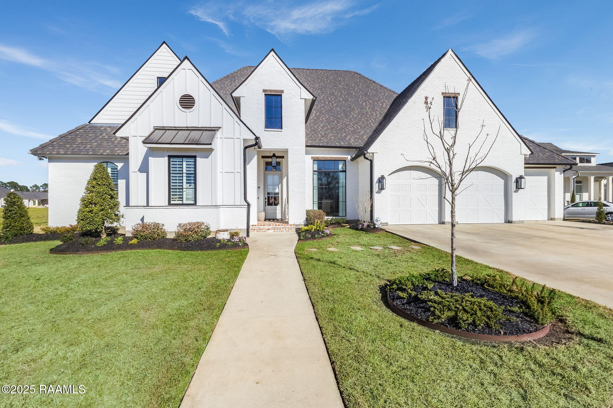 105 Trailing Oaks Drive — photo
