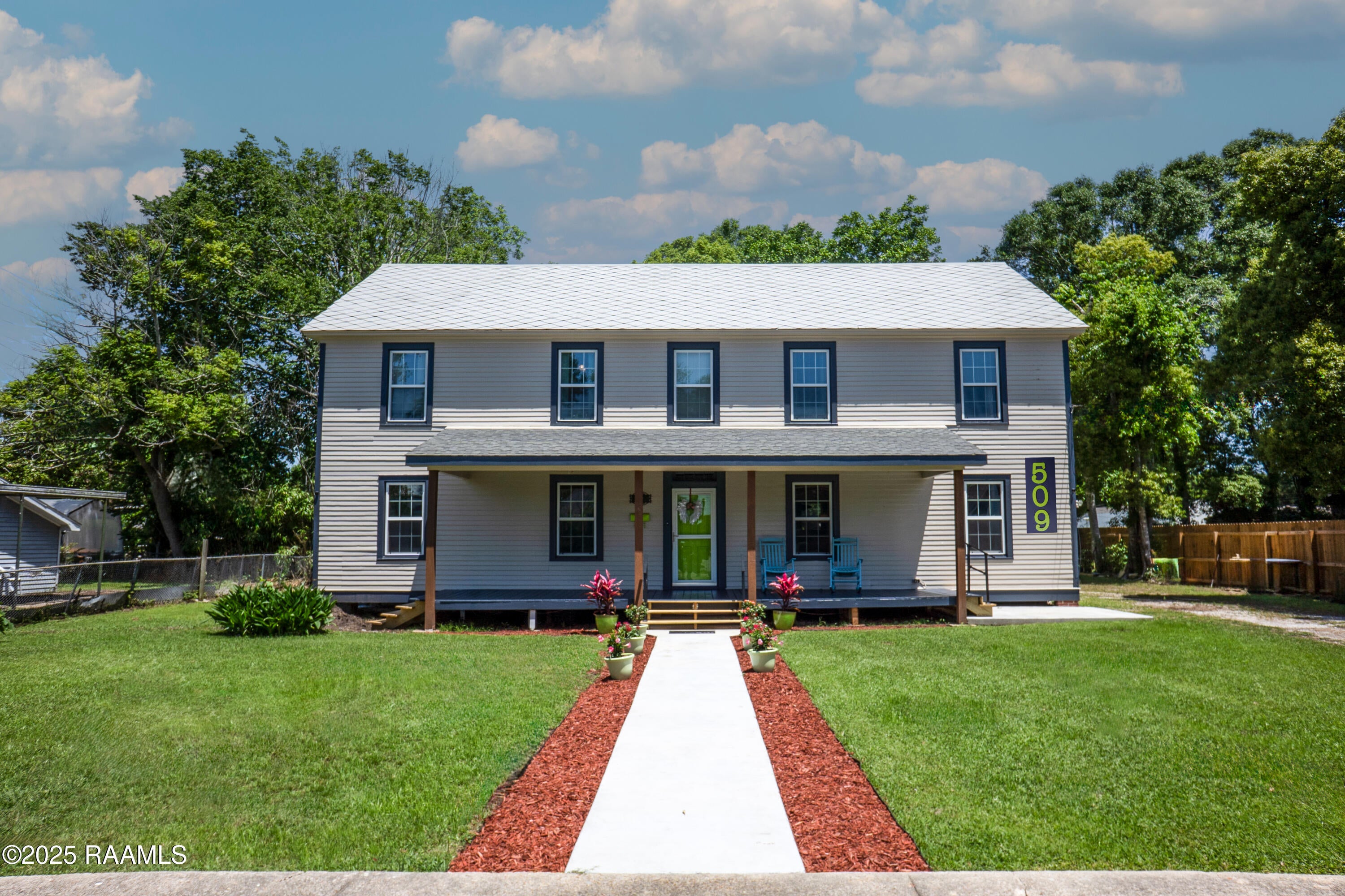 509 E Saint Victor Street — photo