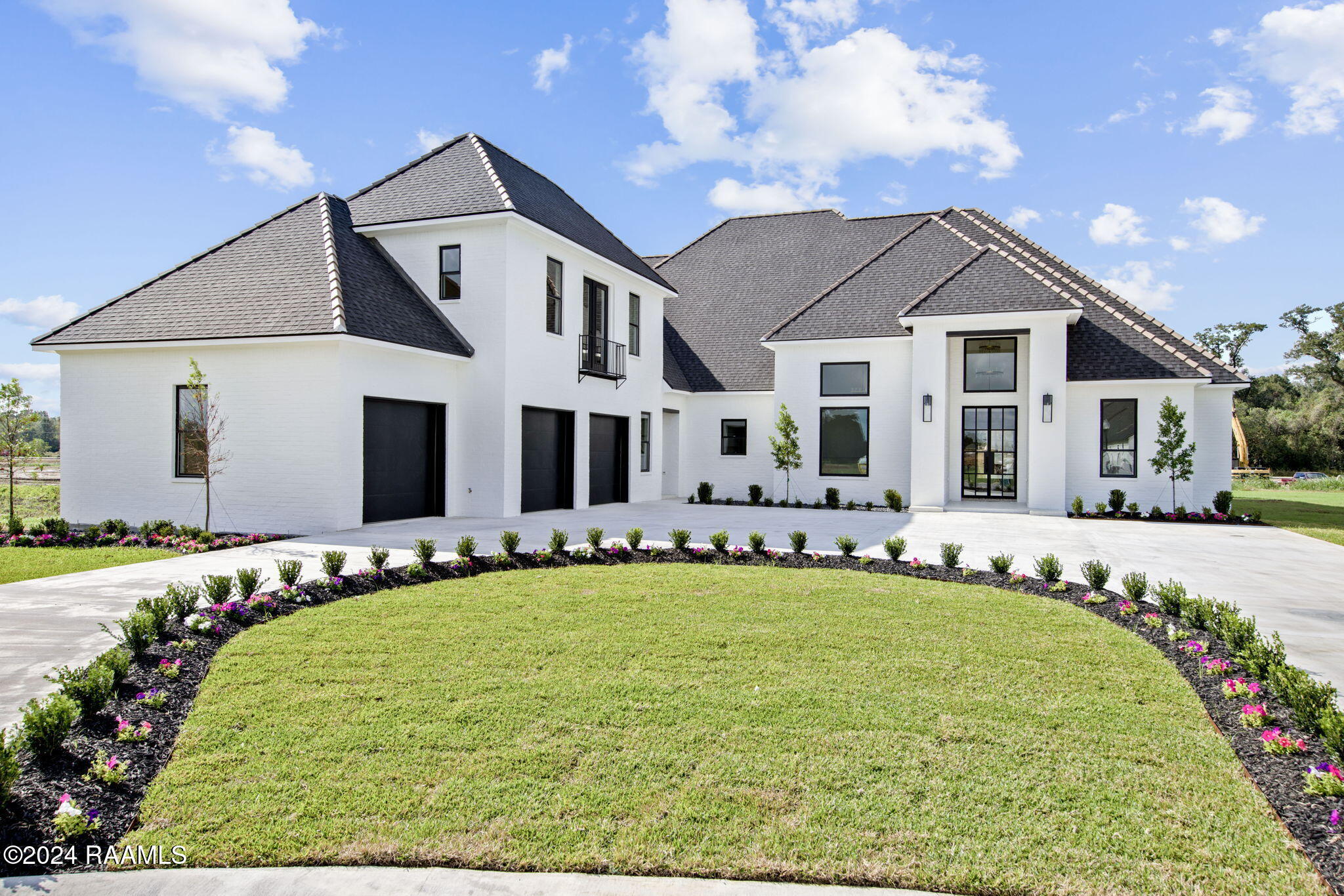 110 Trailing Oaks Drive — photo