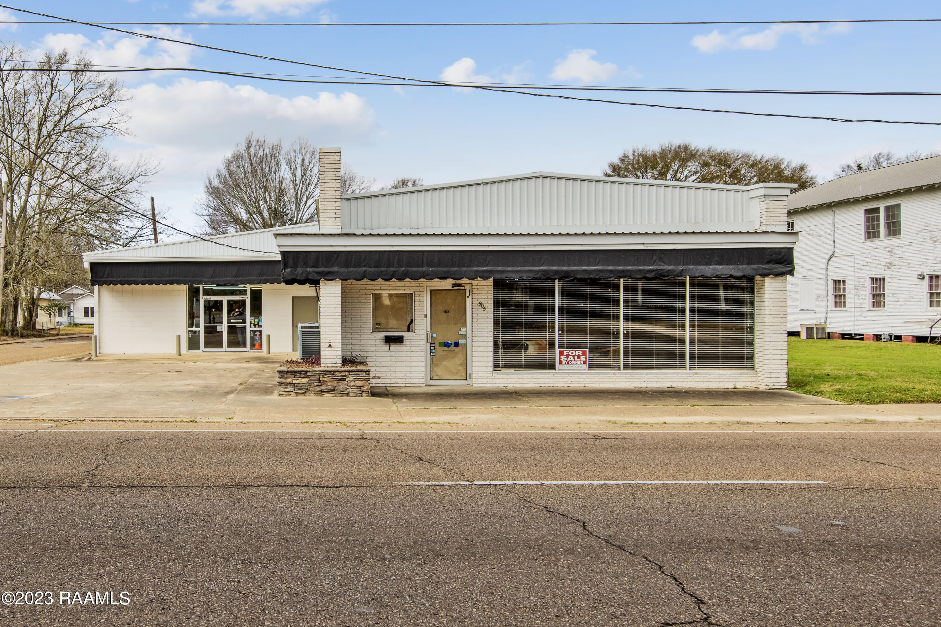 905 N Main Street — photo