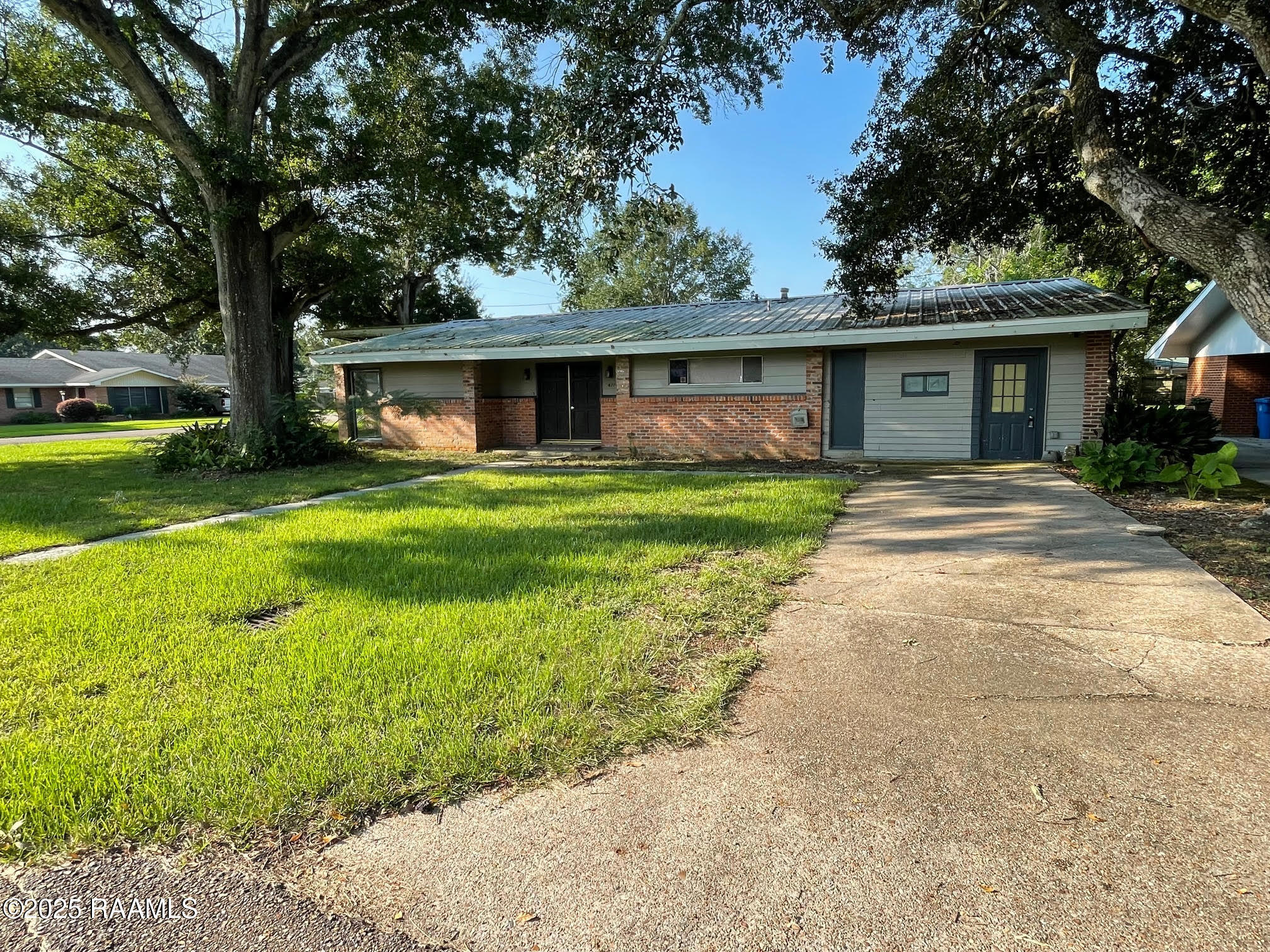 4114 South Drive — photo