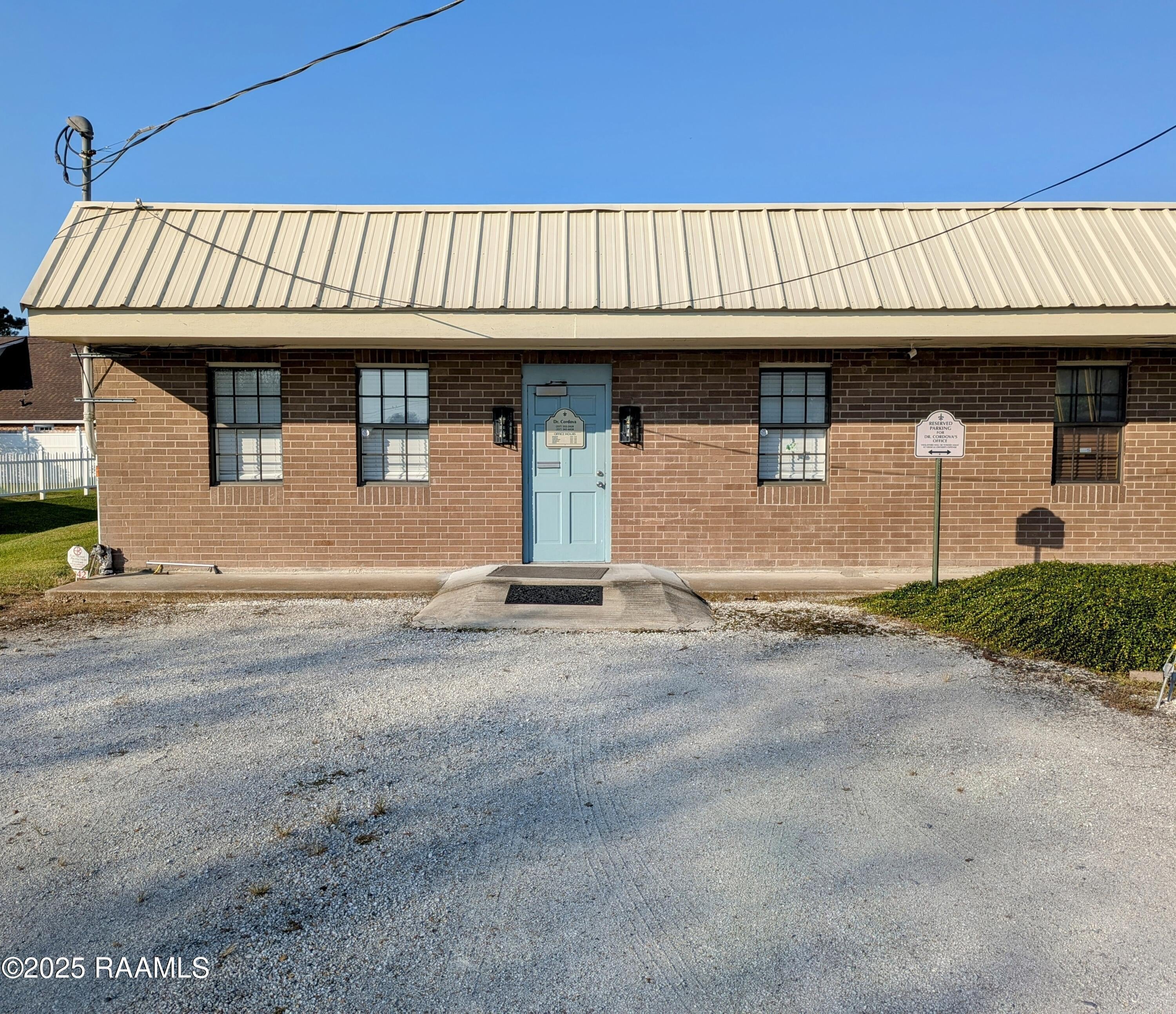 1442A E Bridge Street — photo