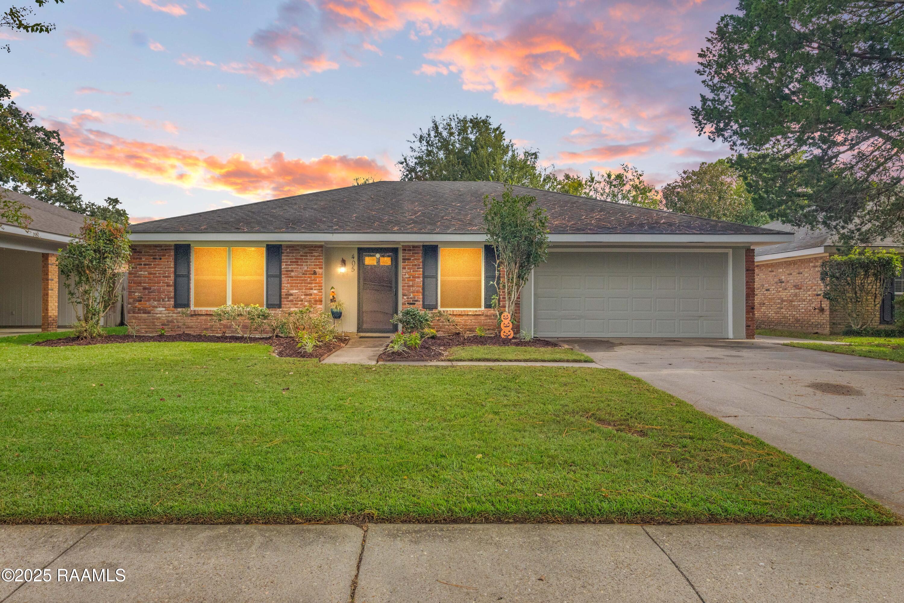 405 Elmwood Drive — photo