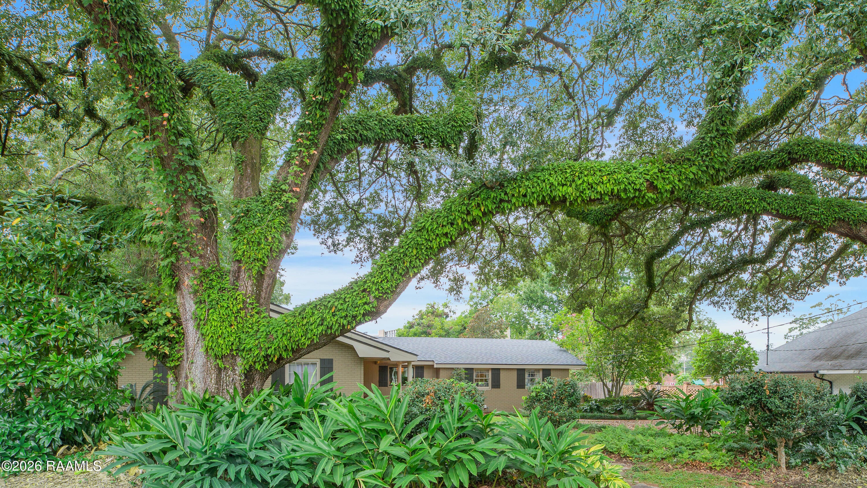 106 Teche Drive — photo