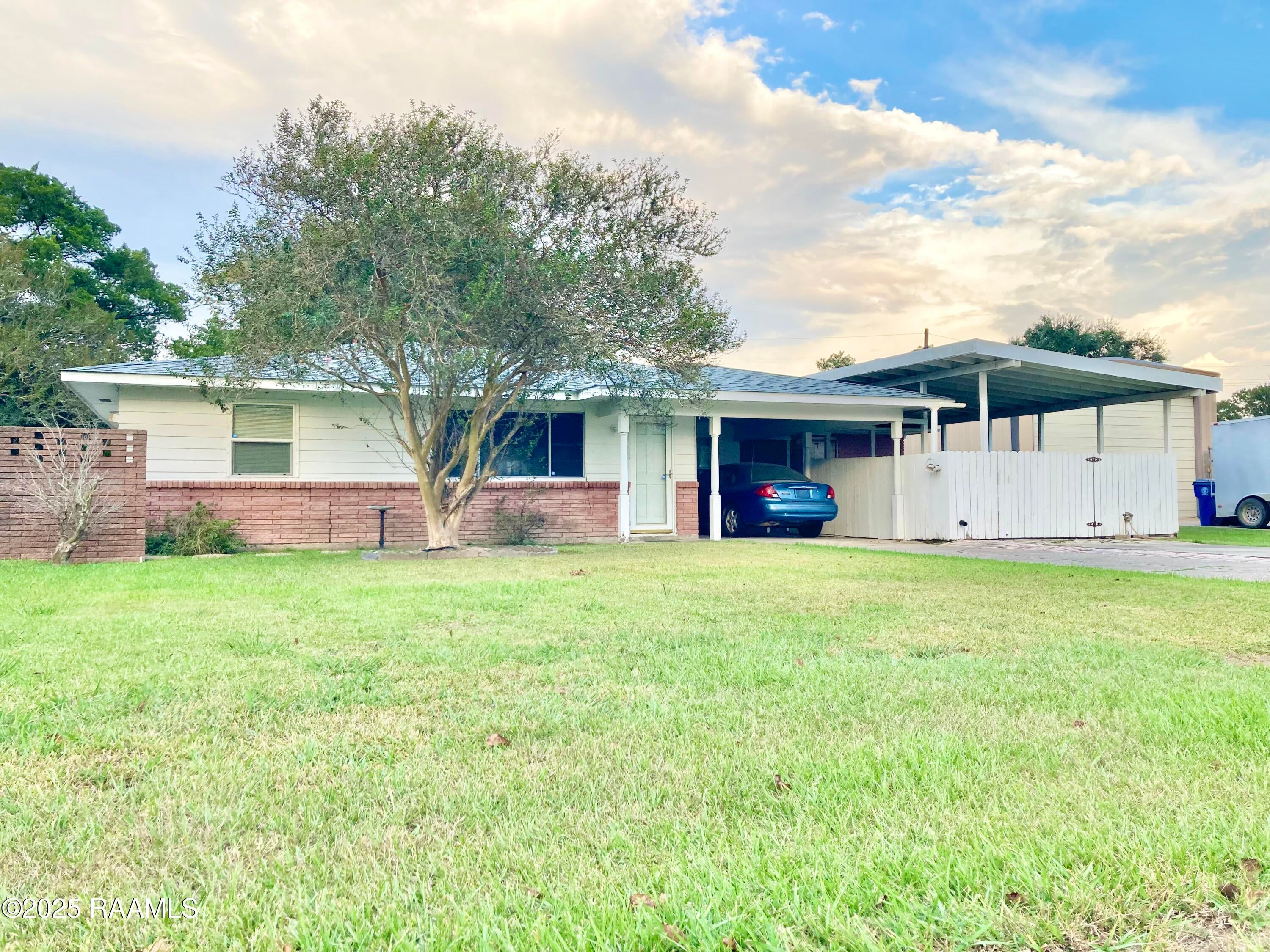 124 Carol Drive — photo