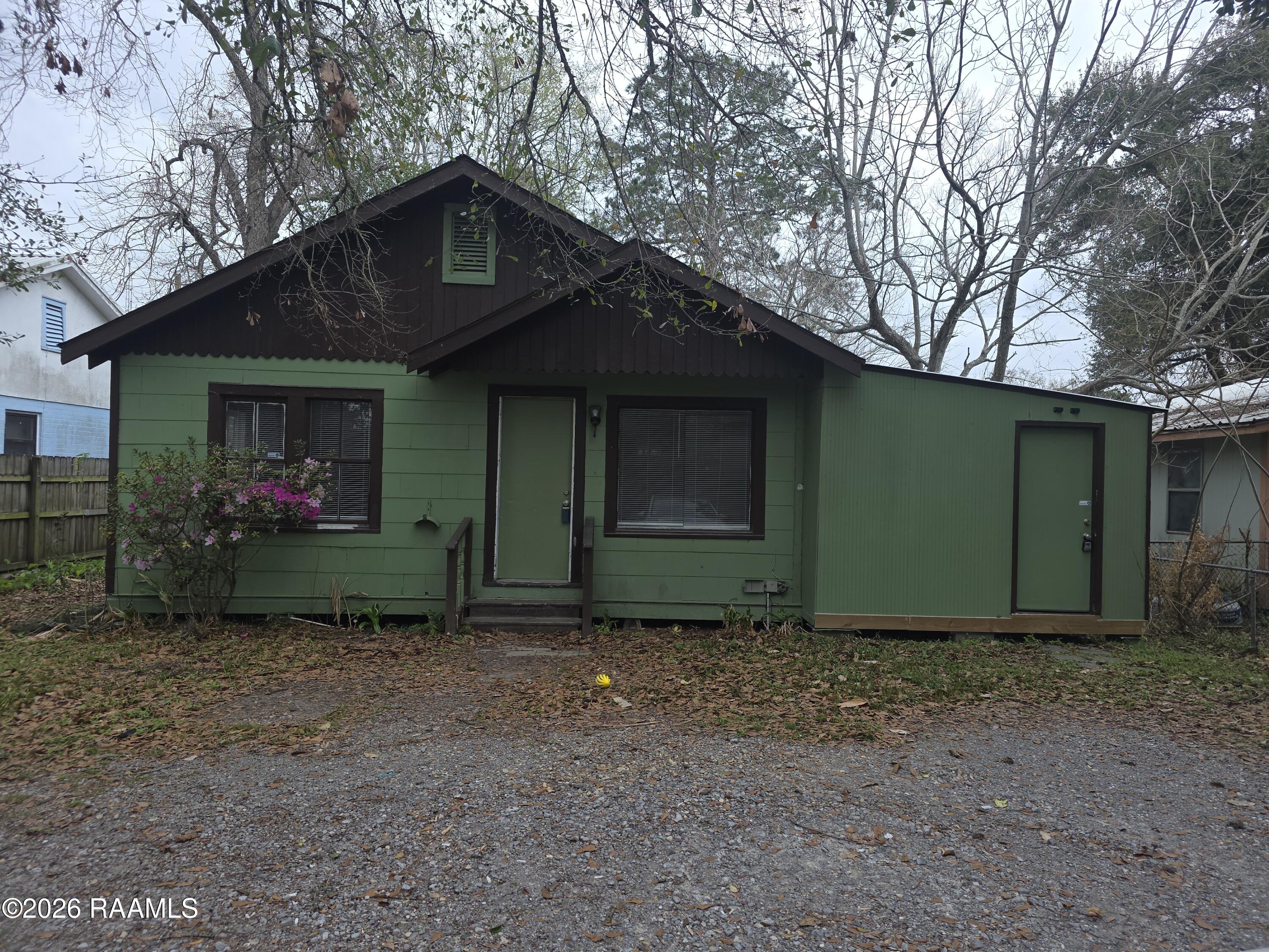 309 E Cedar Street — photo