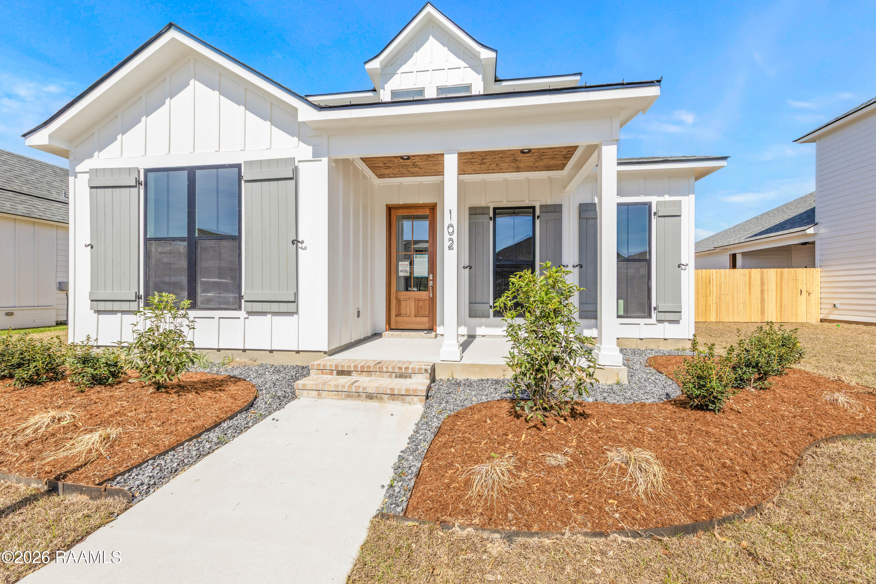 102 Wishing Well Drive — photo