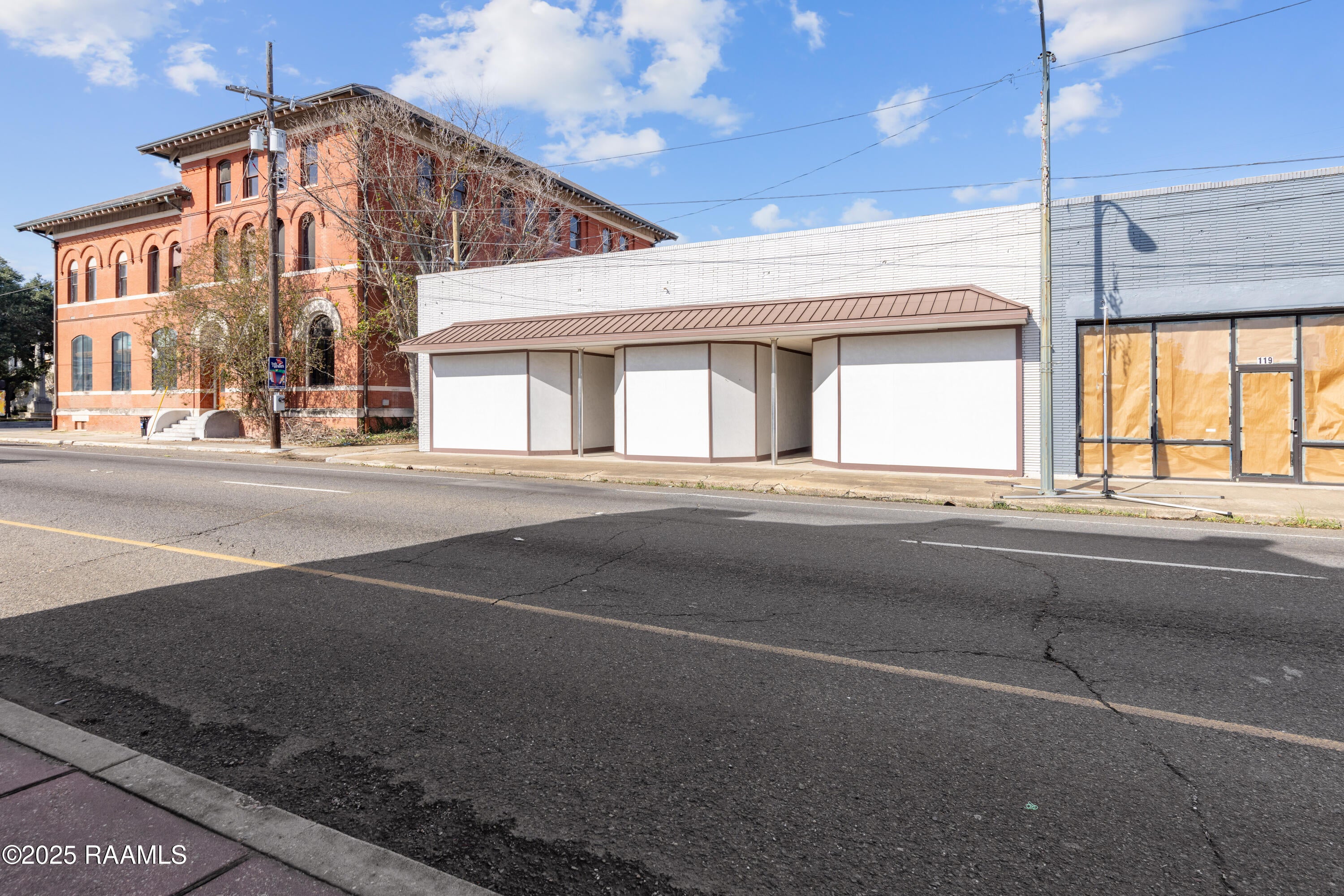 119 E Landry Street — photo