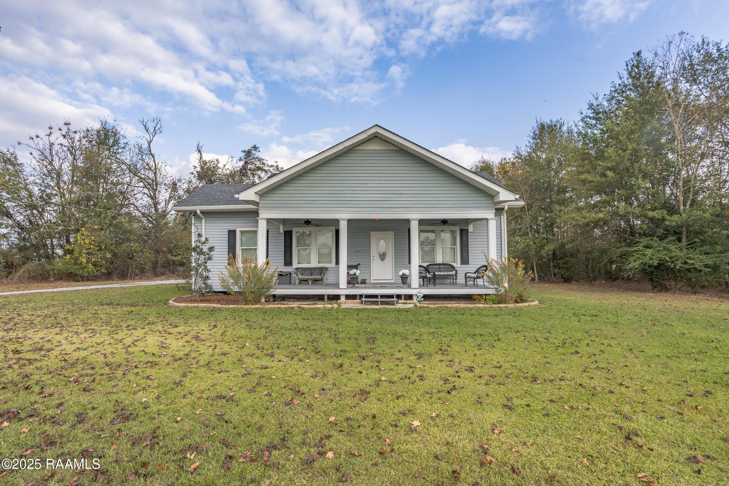 2814 W Willow Street — photo