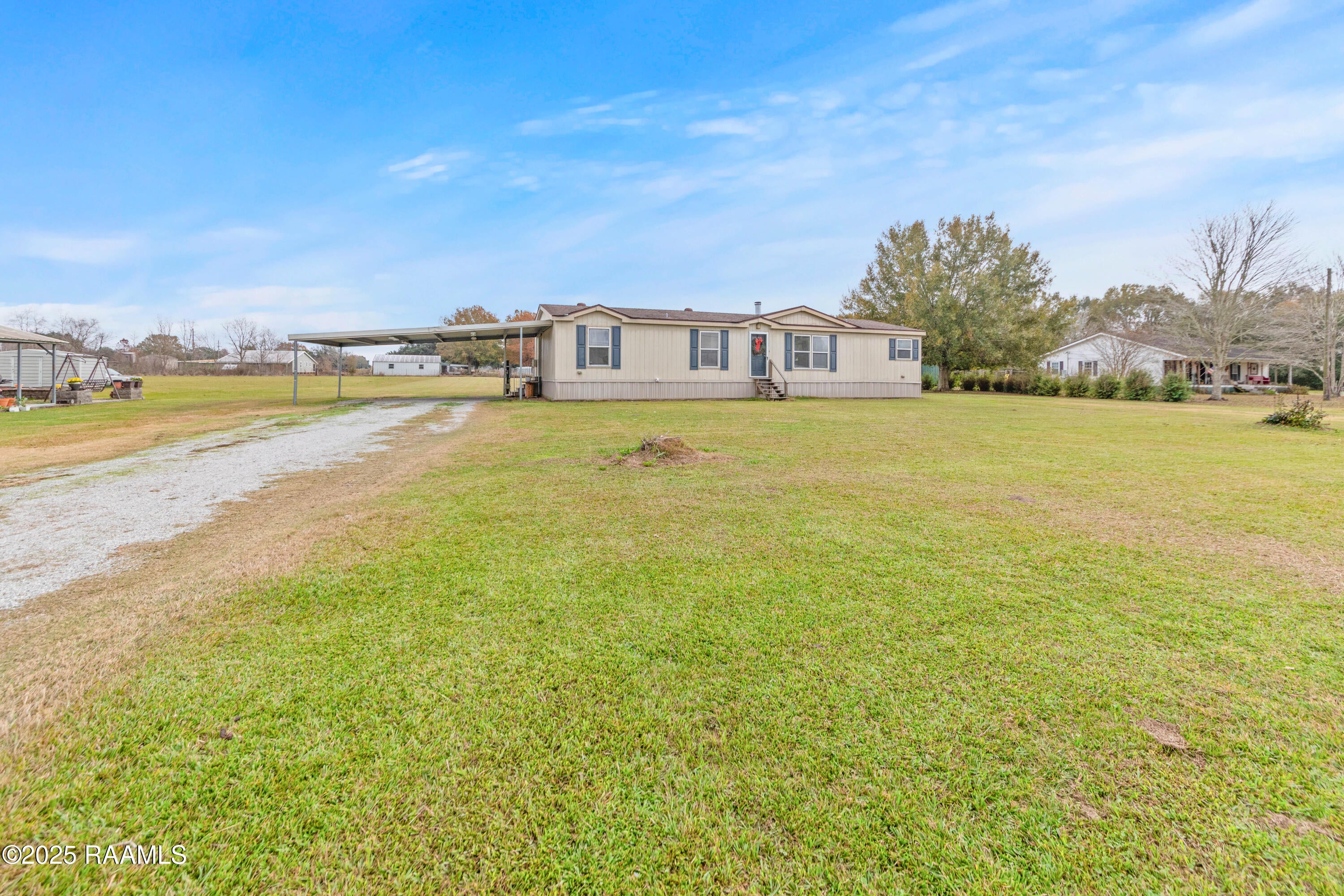 5205 Loy Road — photo