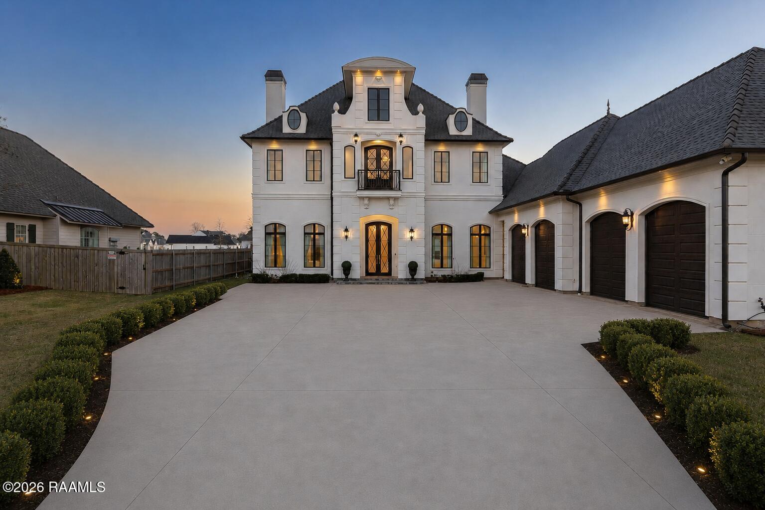 207 Kingfisher Drive — photo