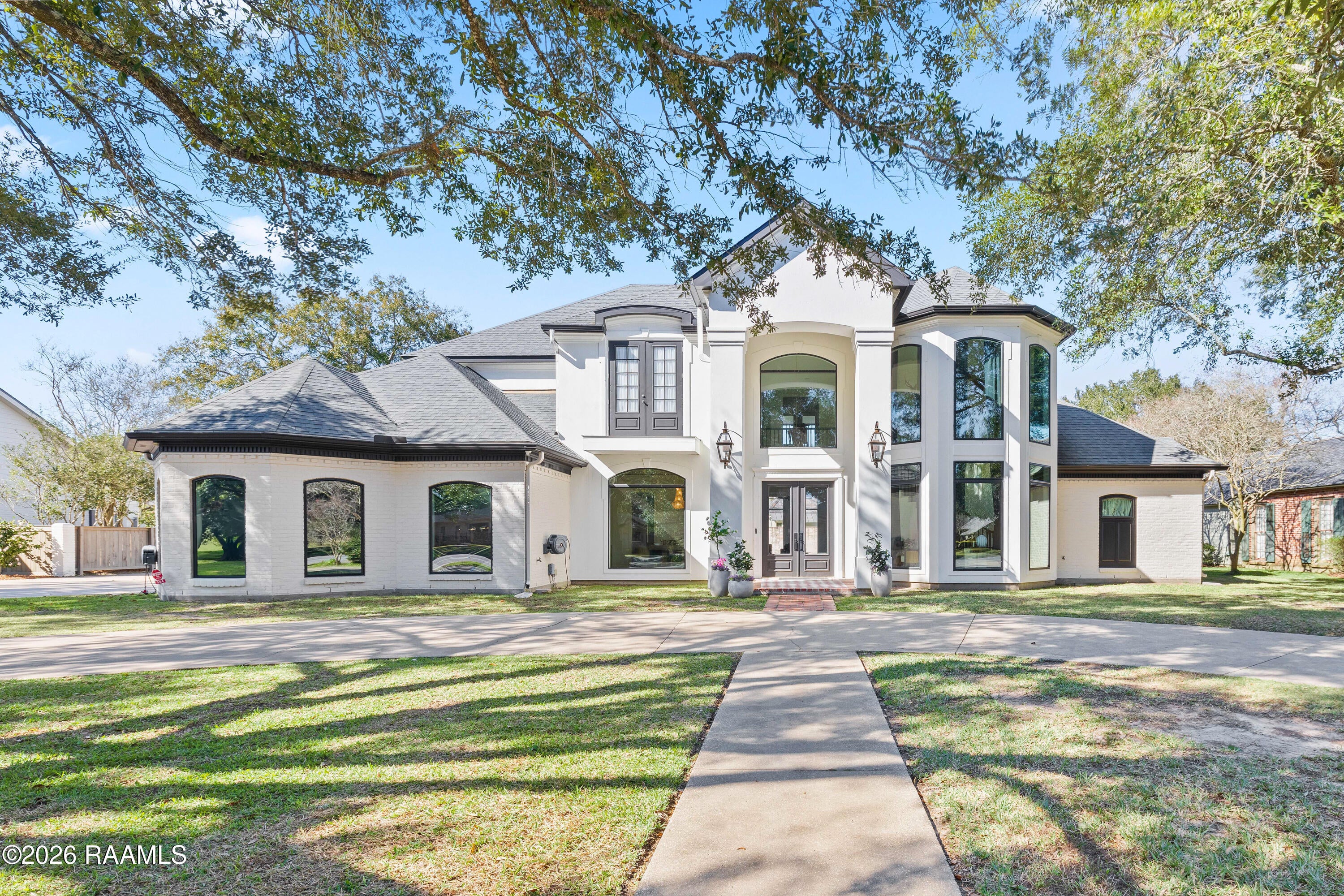 504 W Bayou Parkway — photo