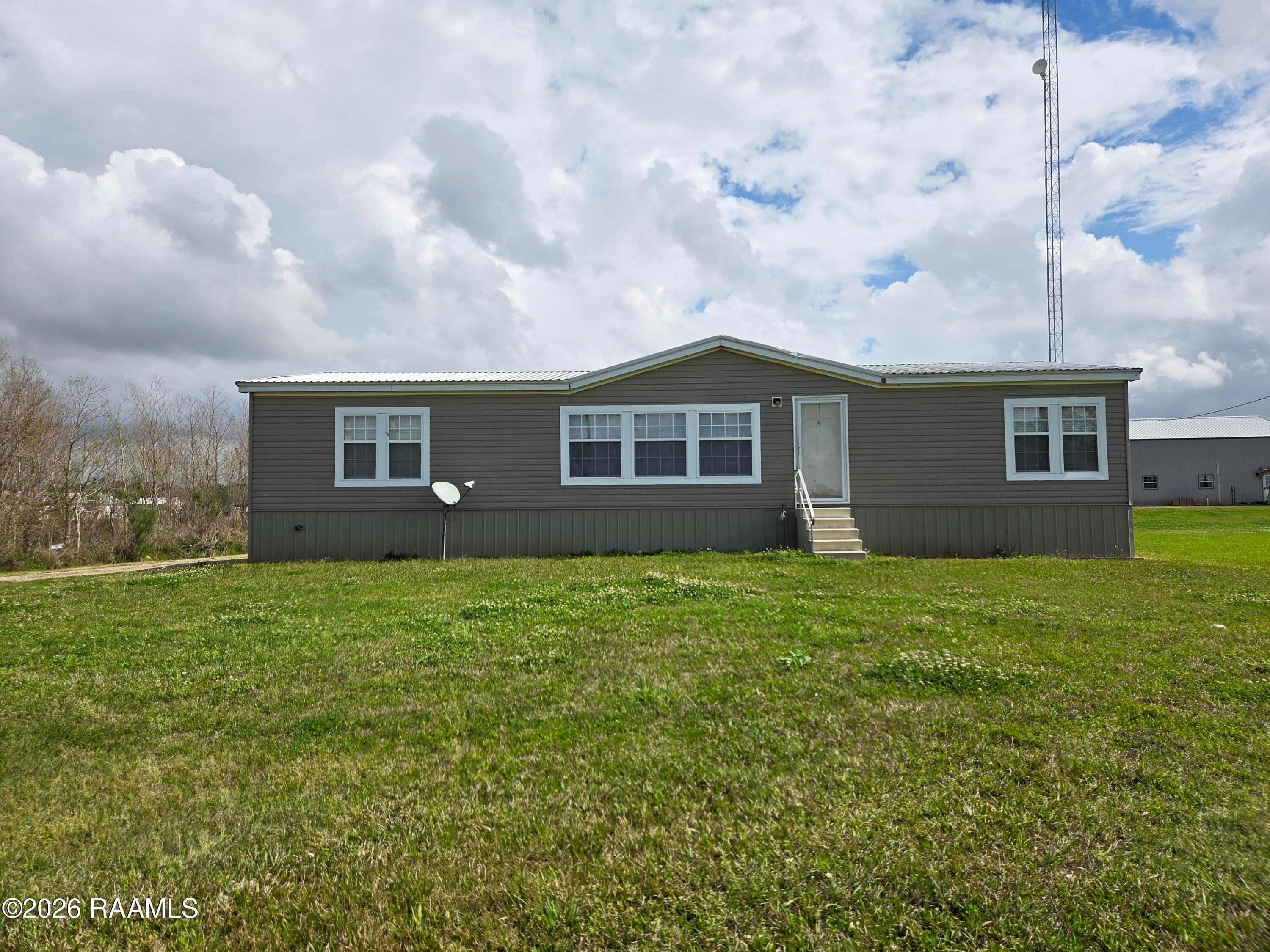 2303 Lyons Point Highway — photo
