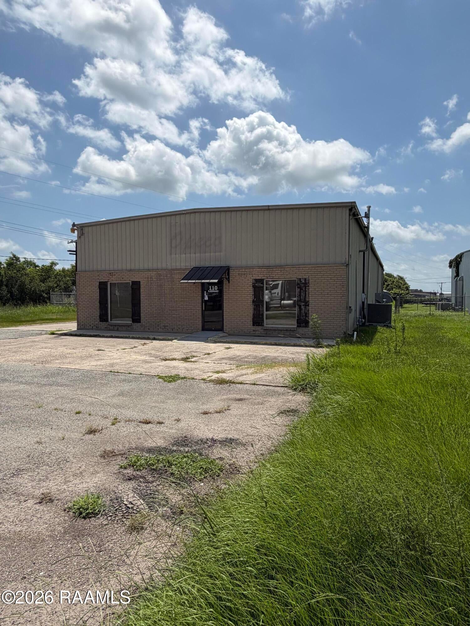 110 N Bernard Road — photo