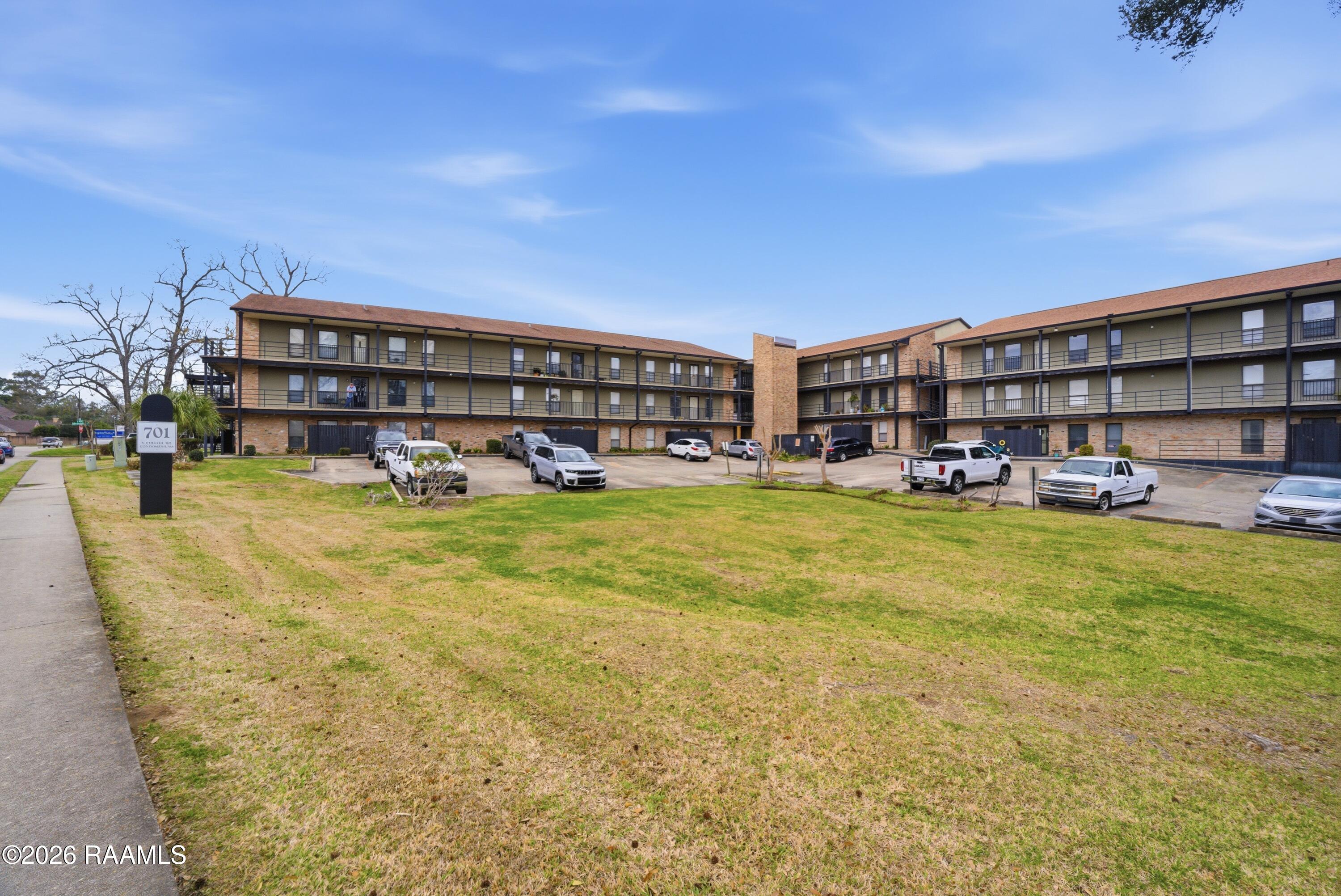 701 S College Road 307 — photo