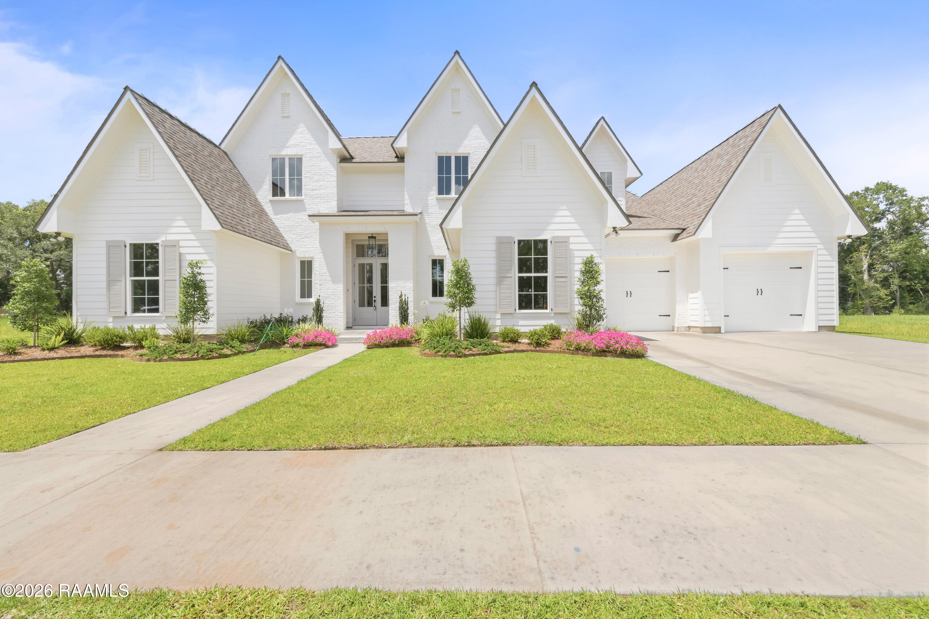 117 Leaning Oak Drive — photo