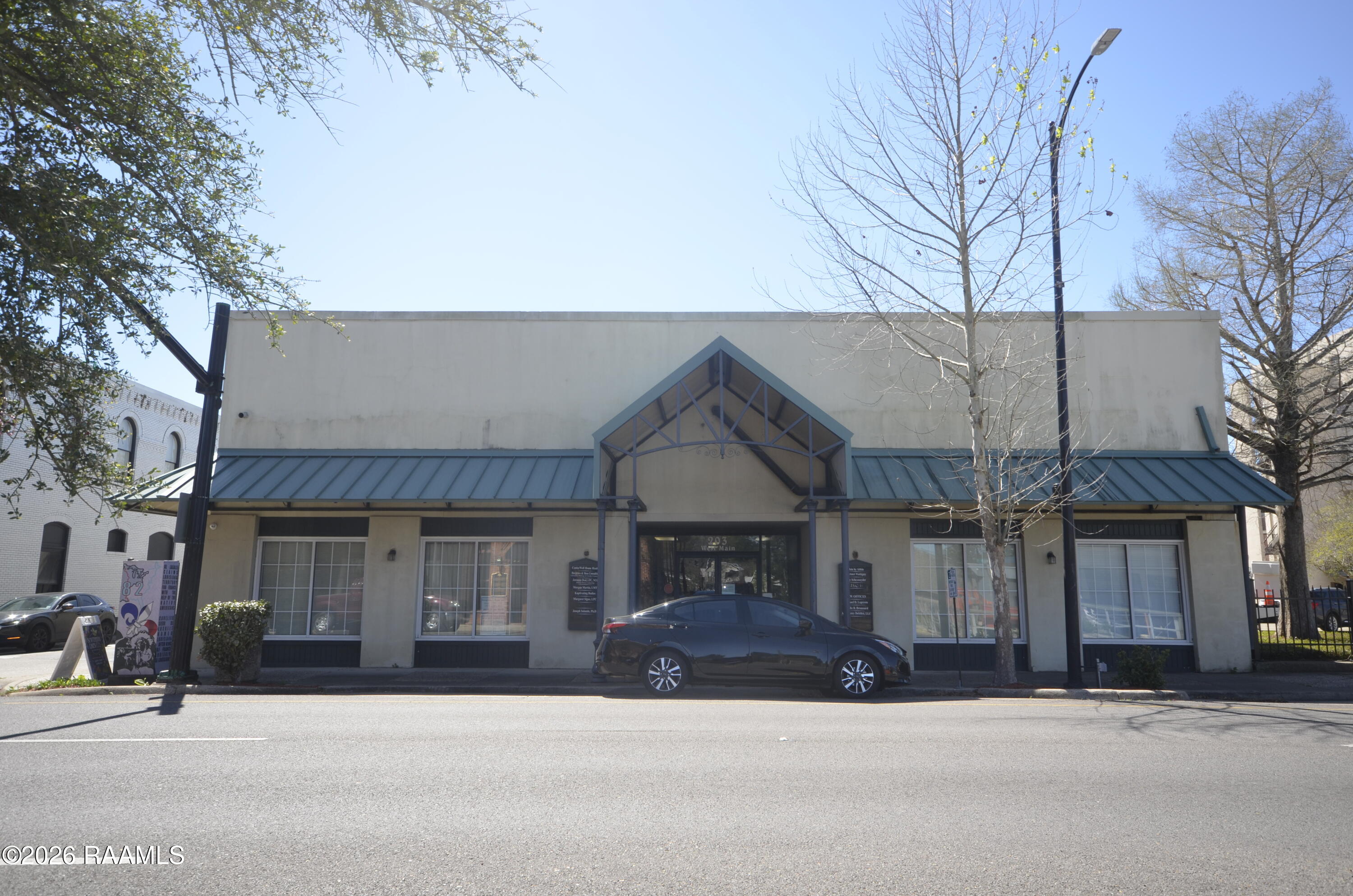 203 W Main Street — photo