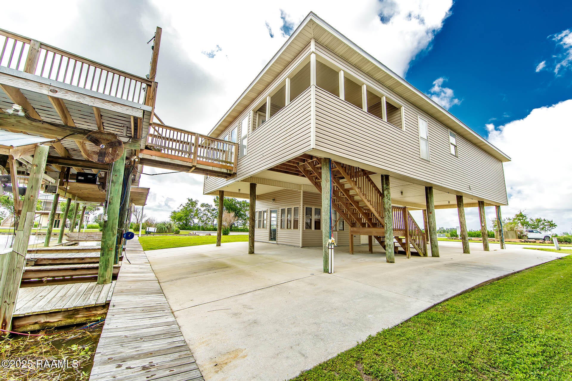 102-104 Trout Ct (Camp & Lot) — photo