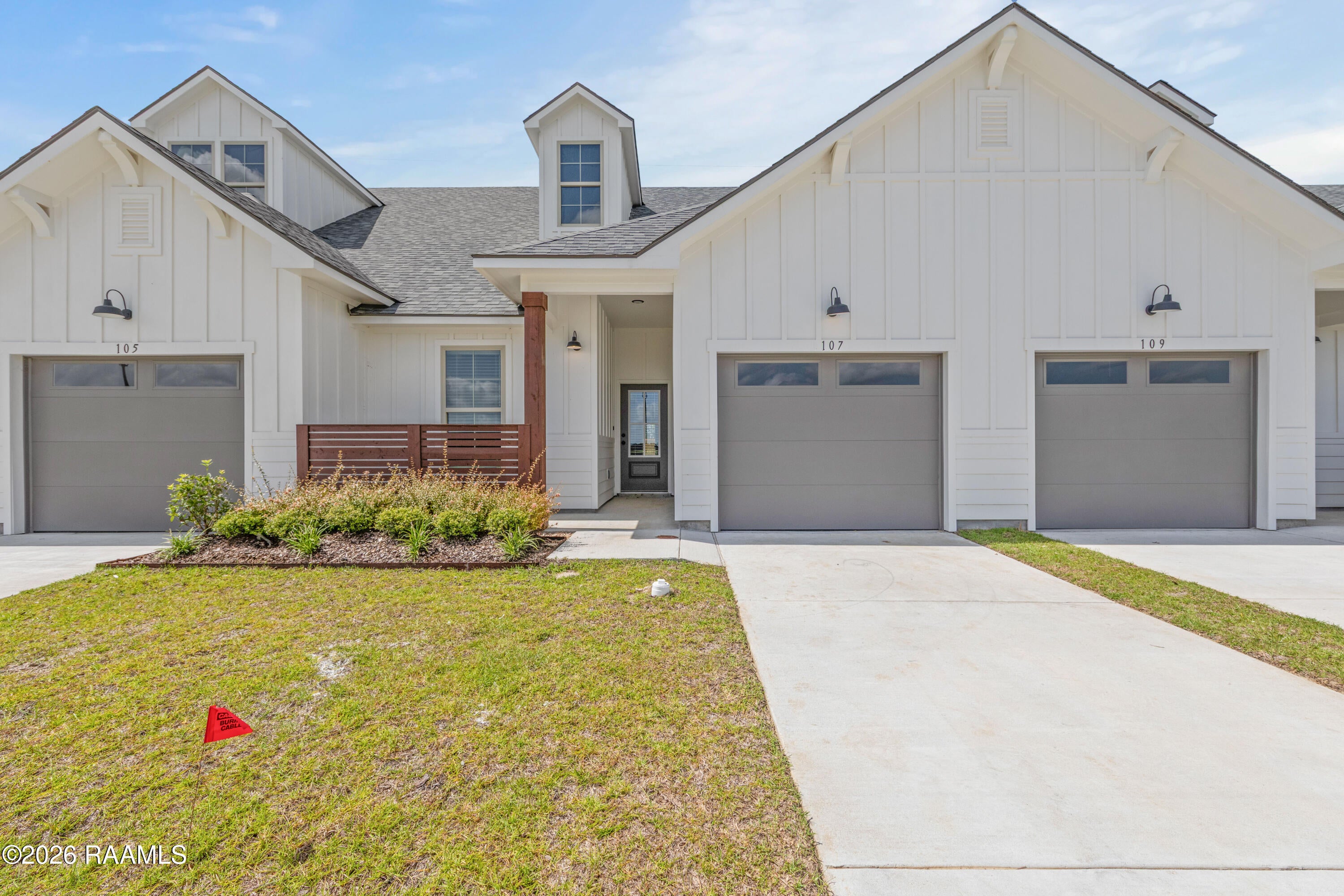 107 Maplebrook Way — photo