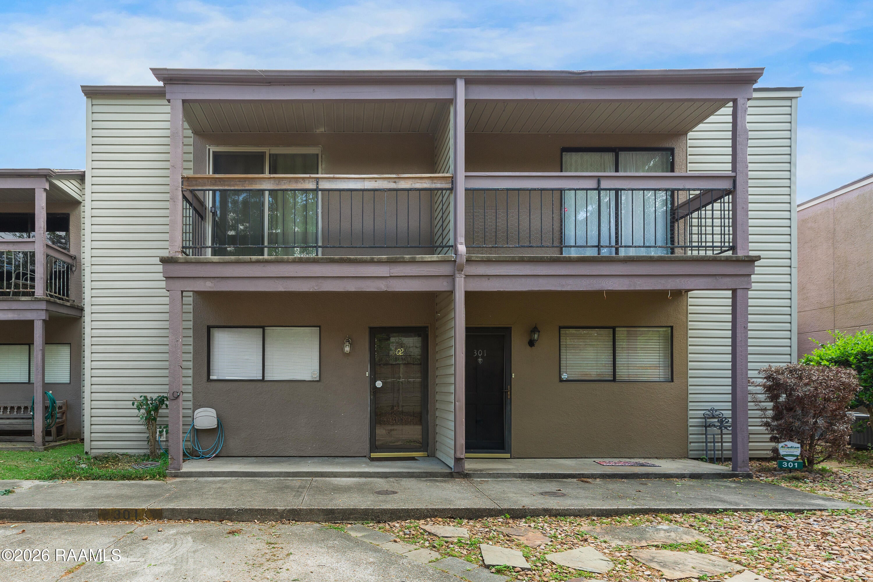 110 W Bayou Parkway 302 — photo
