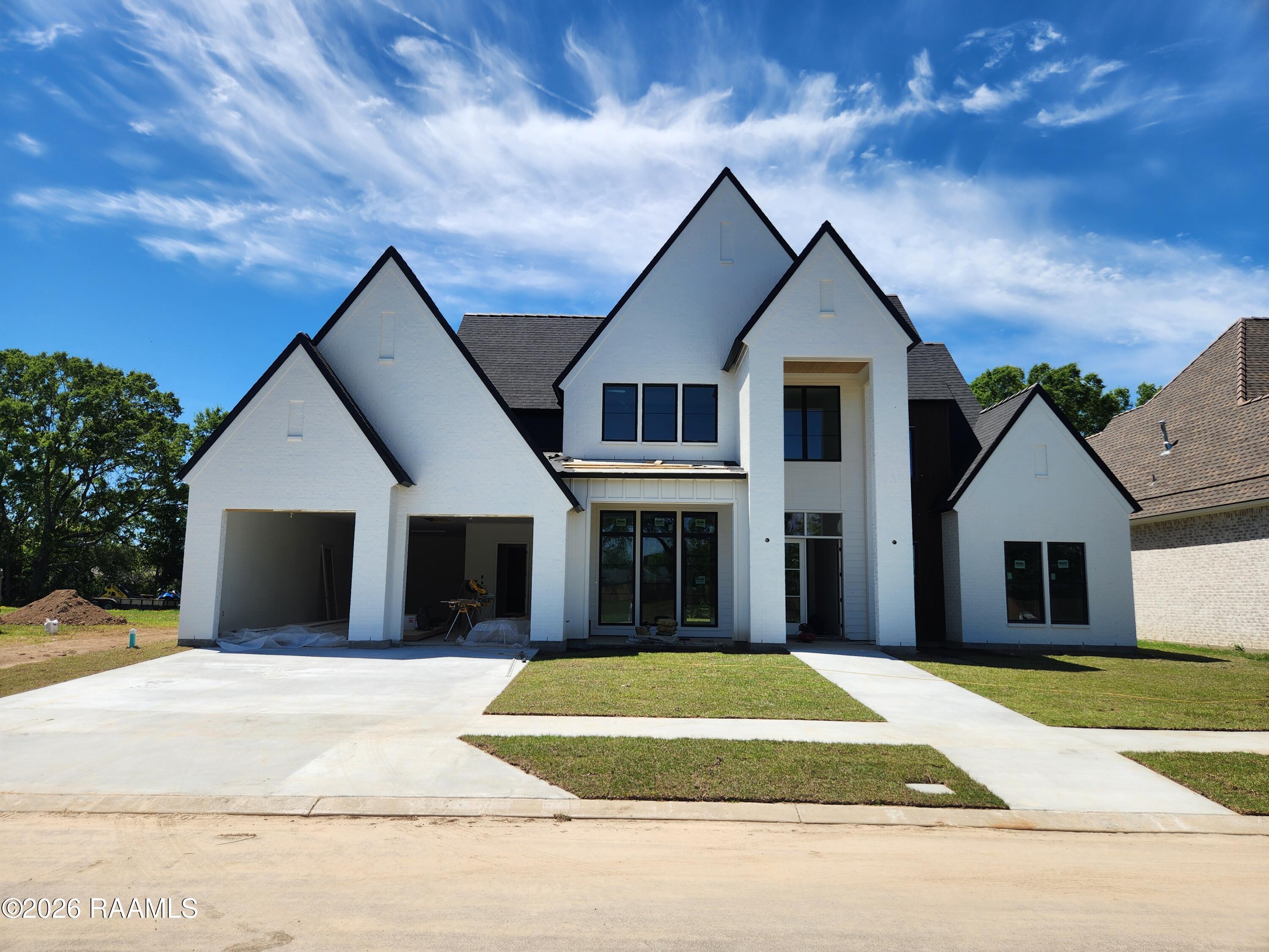 105 Leaning Oak Drive — photo