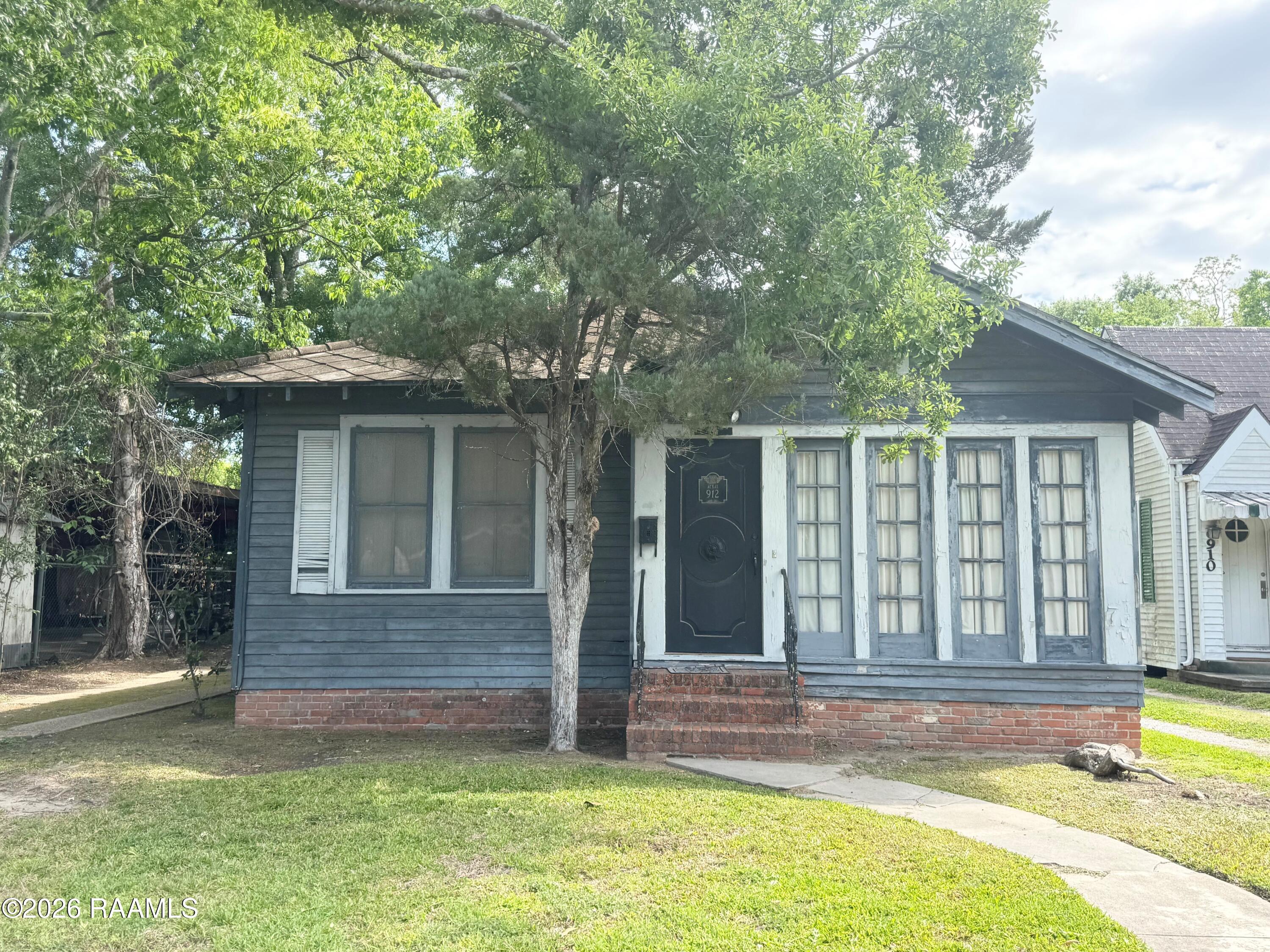 912 W Main Street — photo