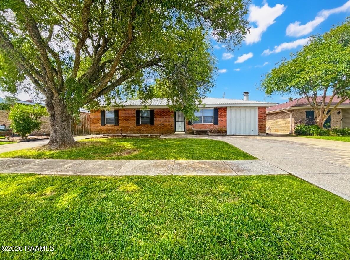3206 Roselawn Drive — photo