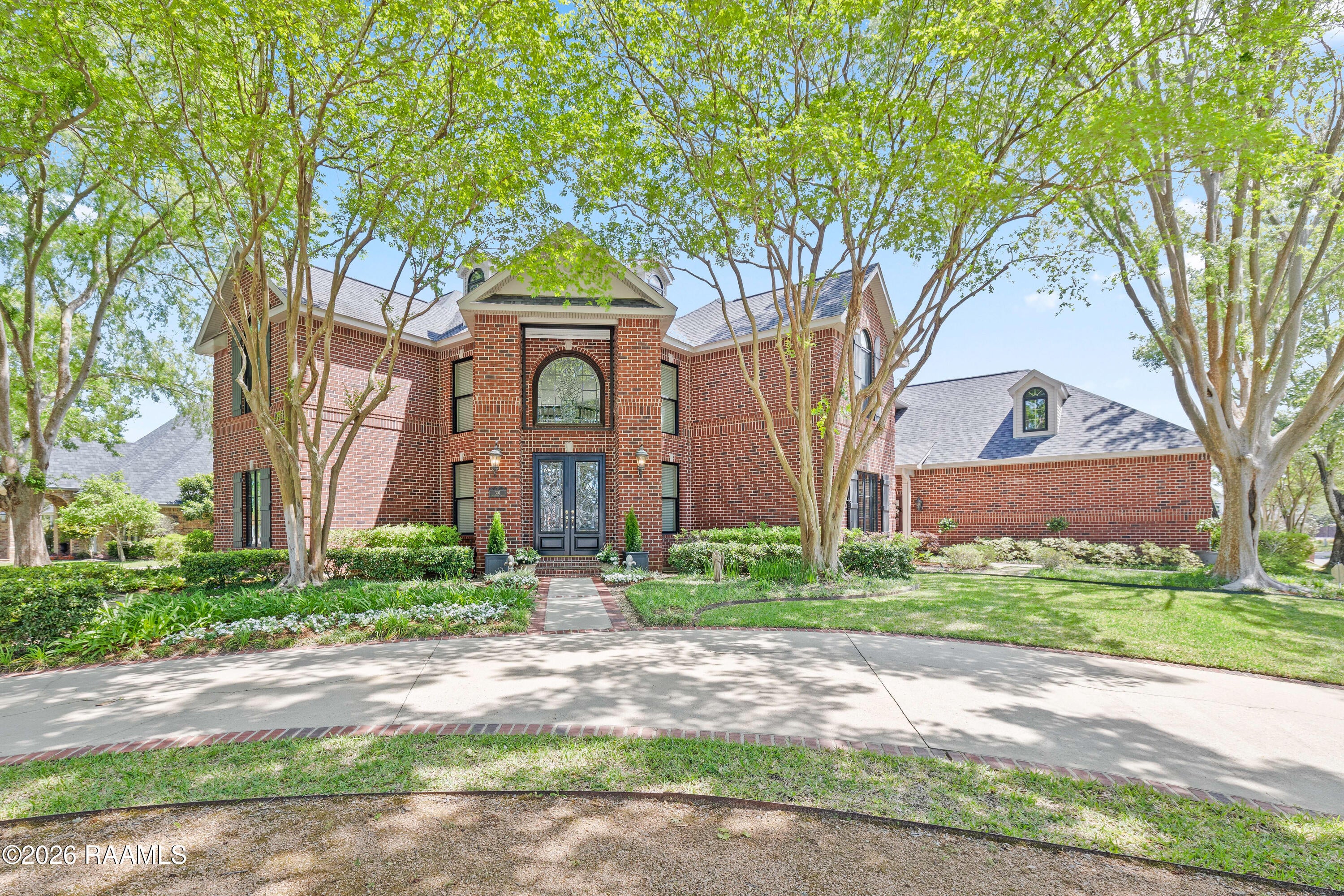 307 Englewood Drive — photo