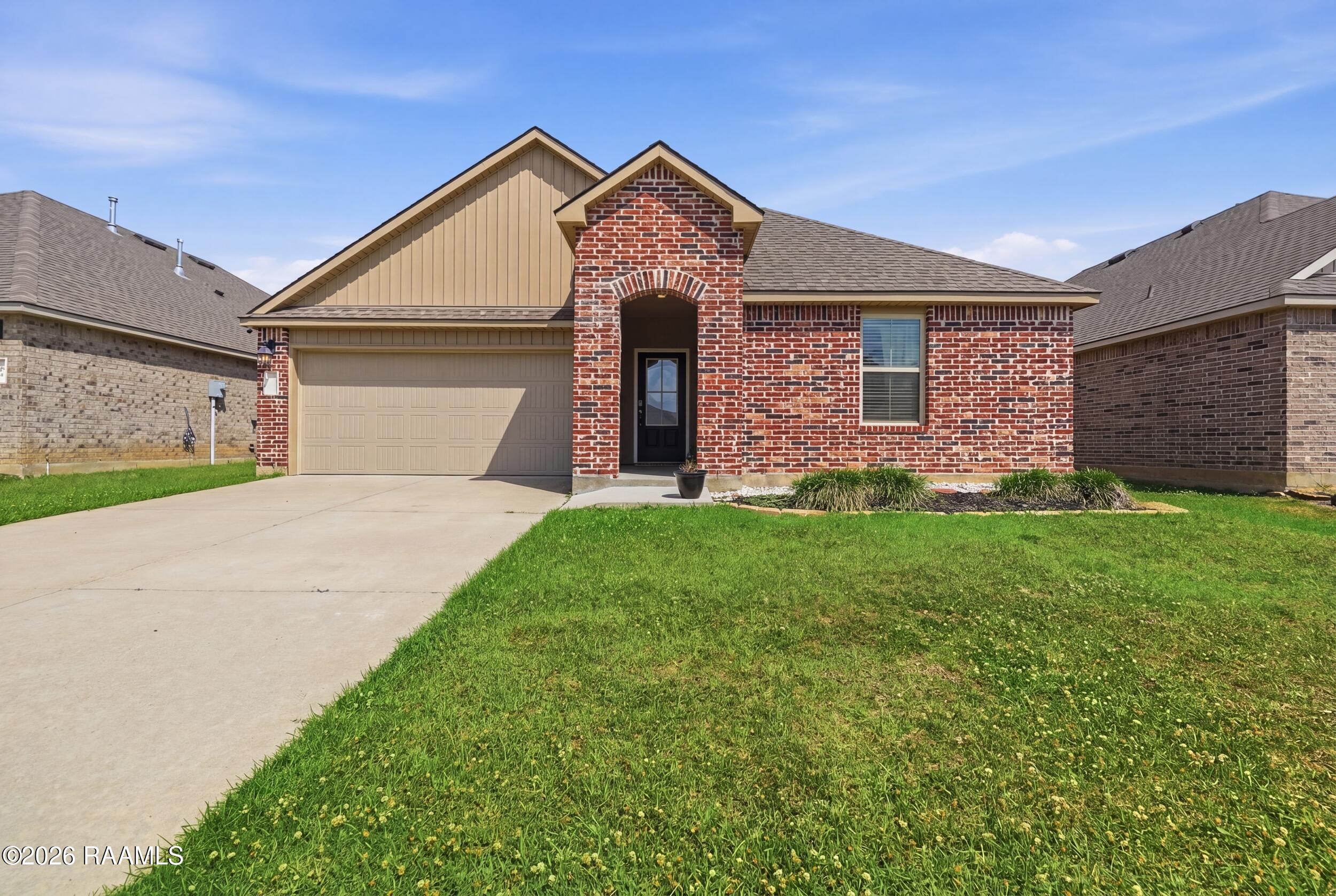 203 Broussard Hill Drive — photo