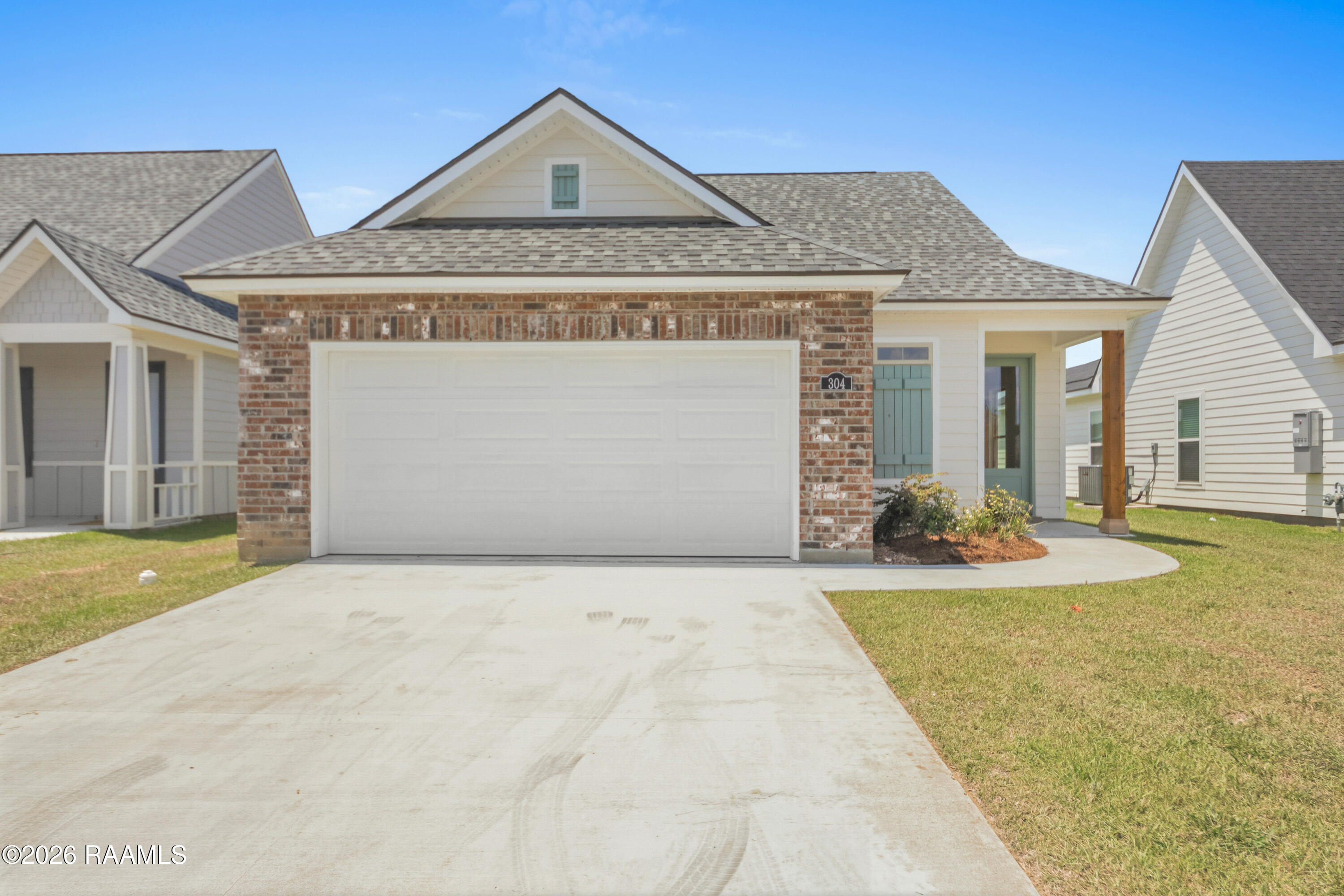 304 Gun Runner Drive — photo