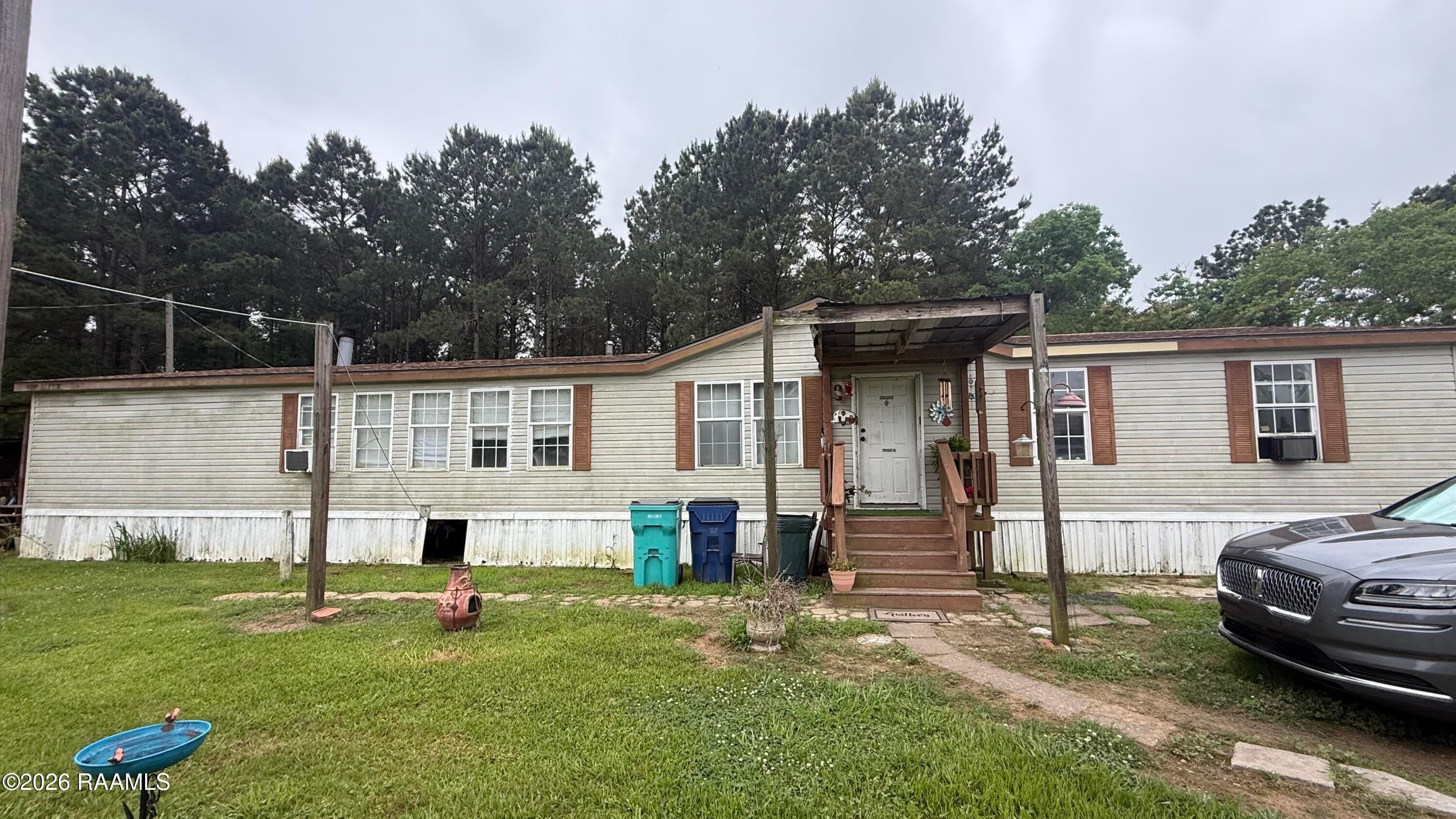 1358 La-758 — photo