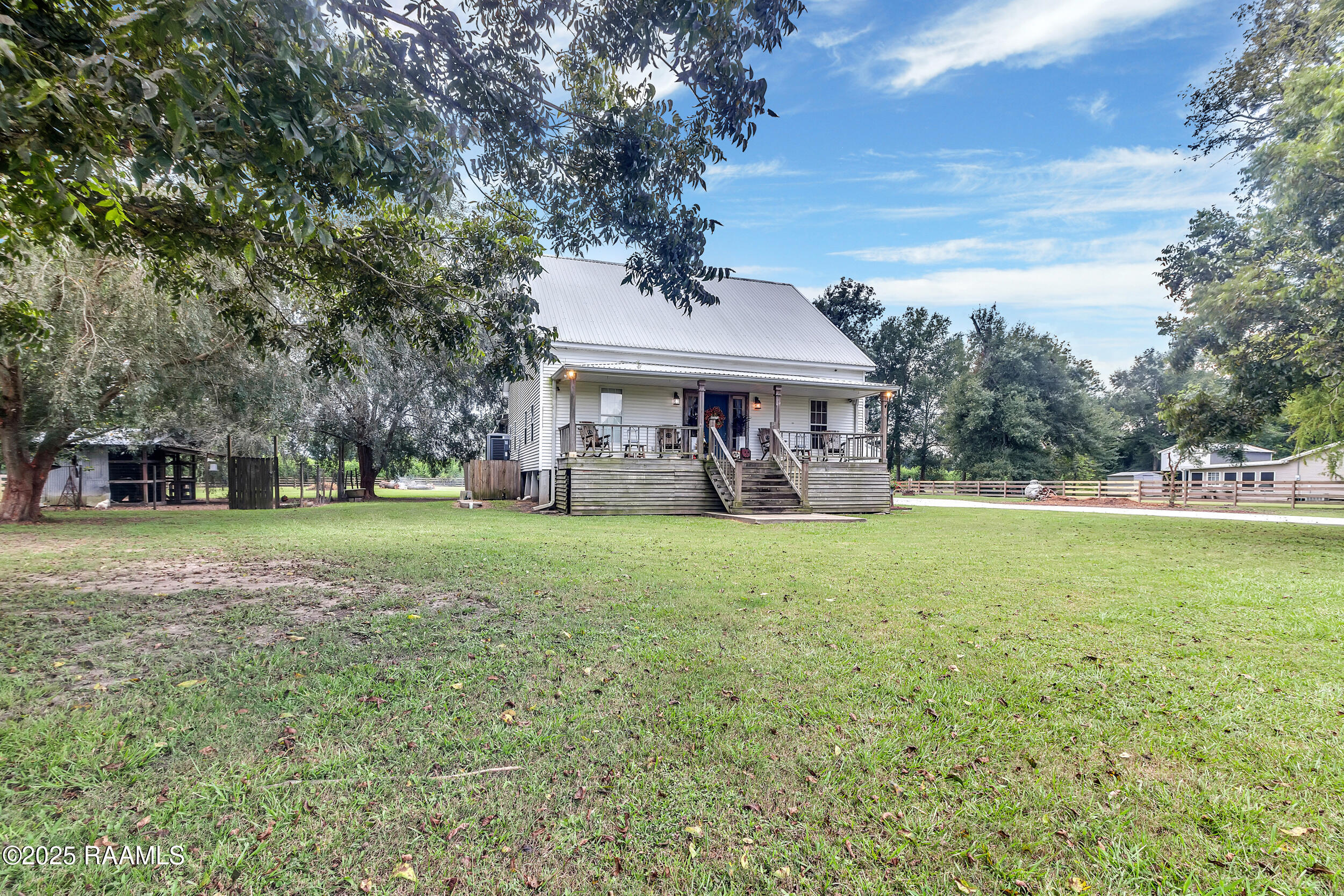 1098 Charles Marks Road — photo