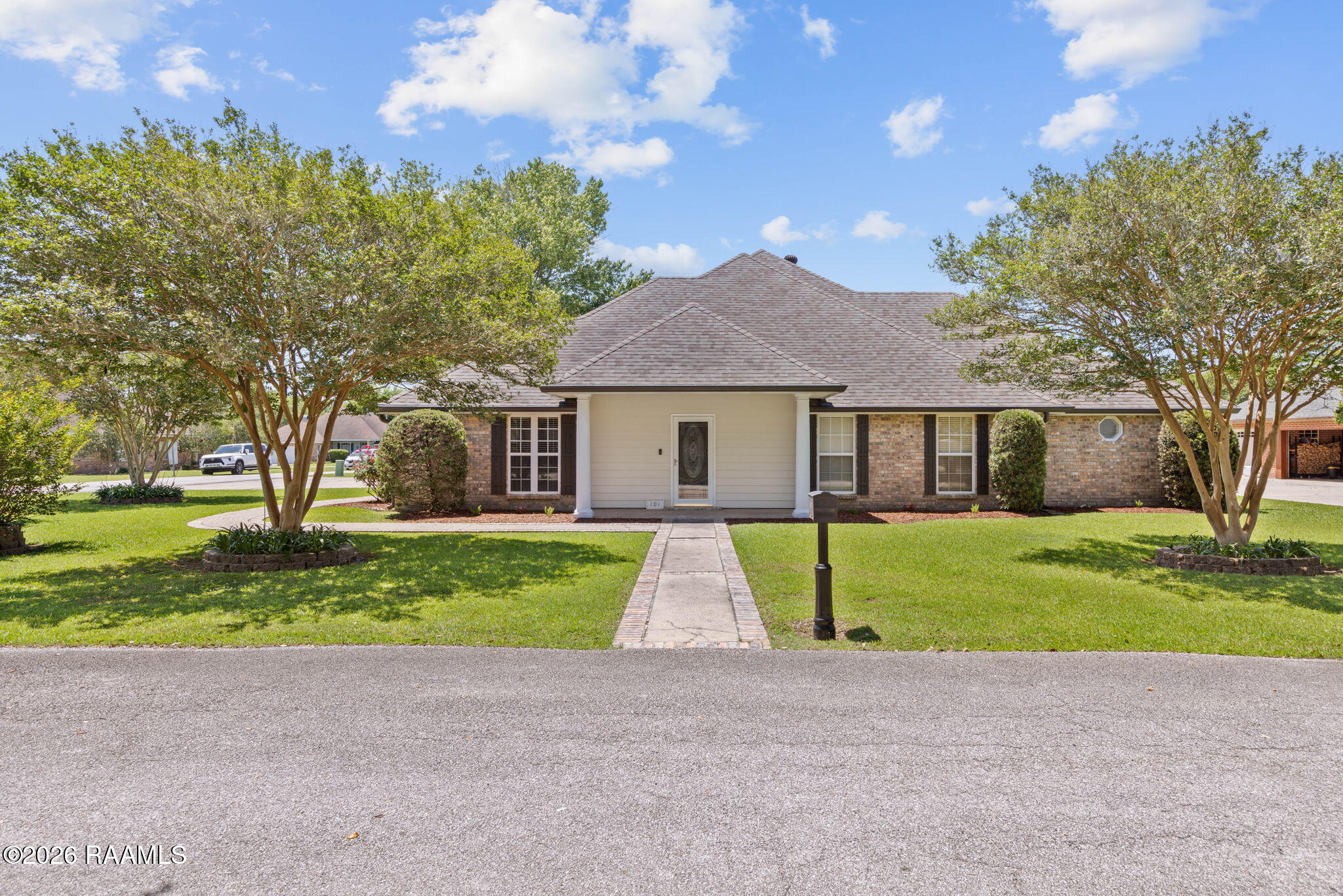 101 Dartmouth Circle — photo