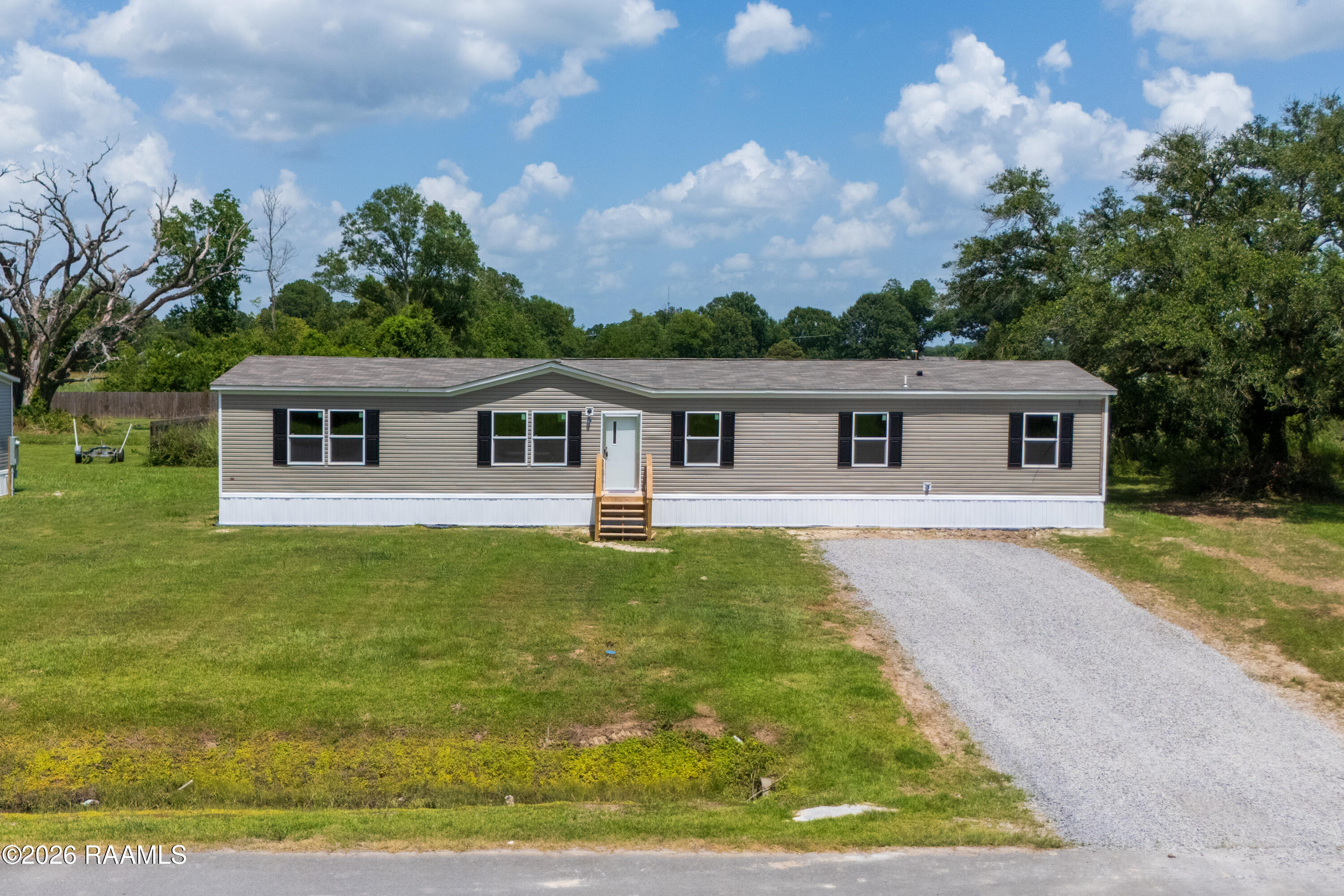 113 Dewaldo Street — photo
