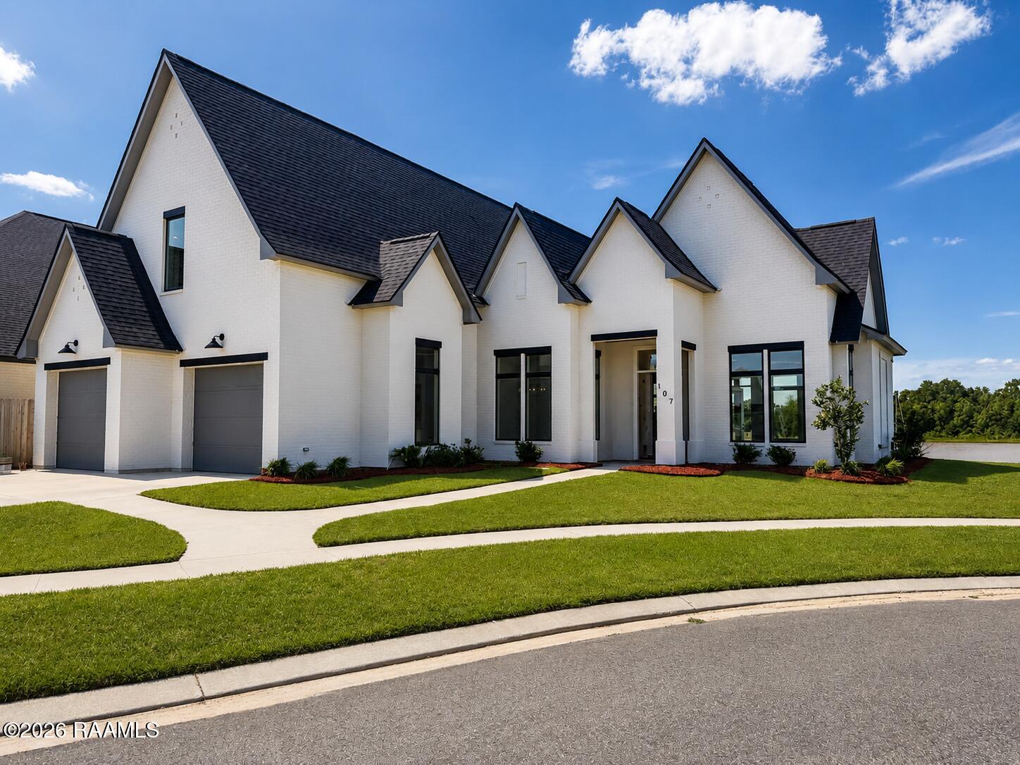 107 Sugar Cane Palm Circle — photo