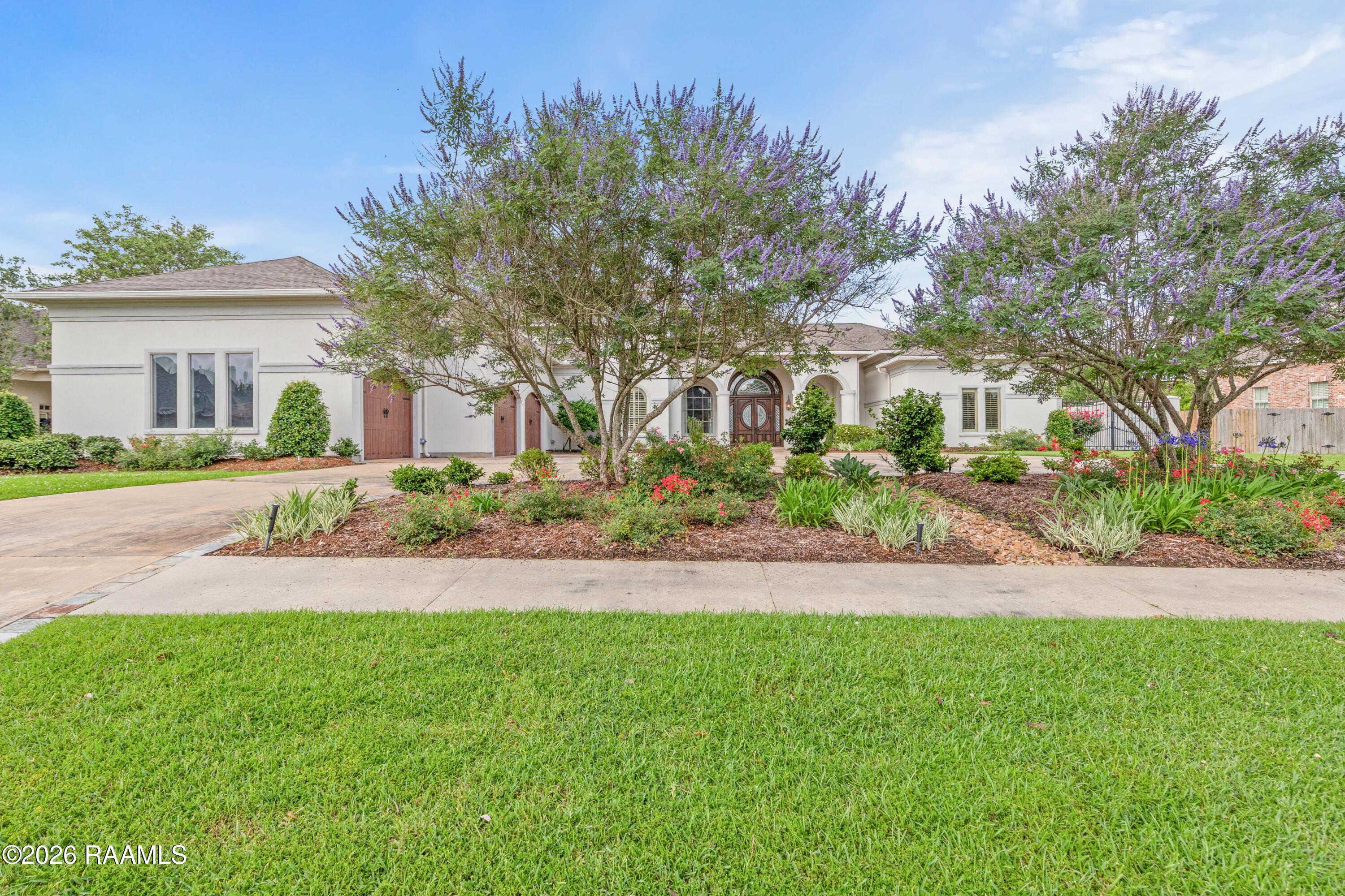 700 Farmington Drive — photo