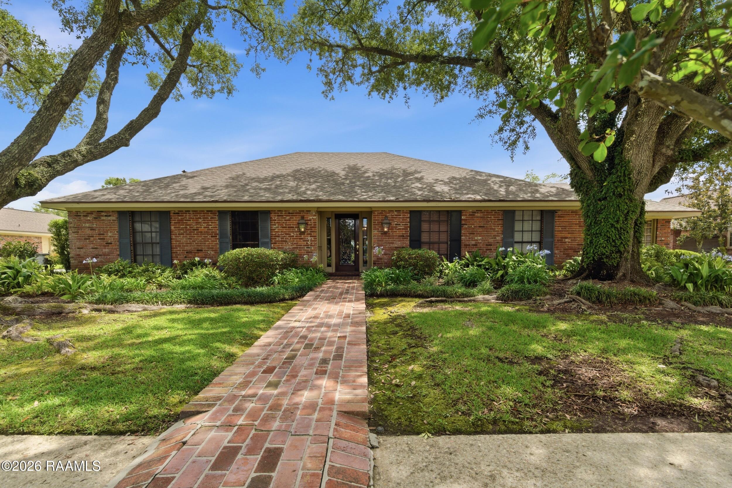542 Robert Lee Circle — photo