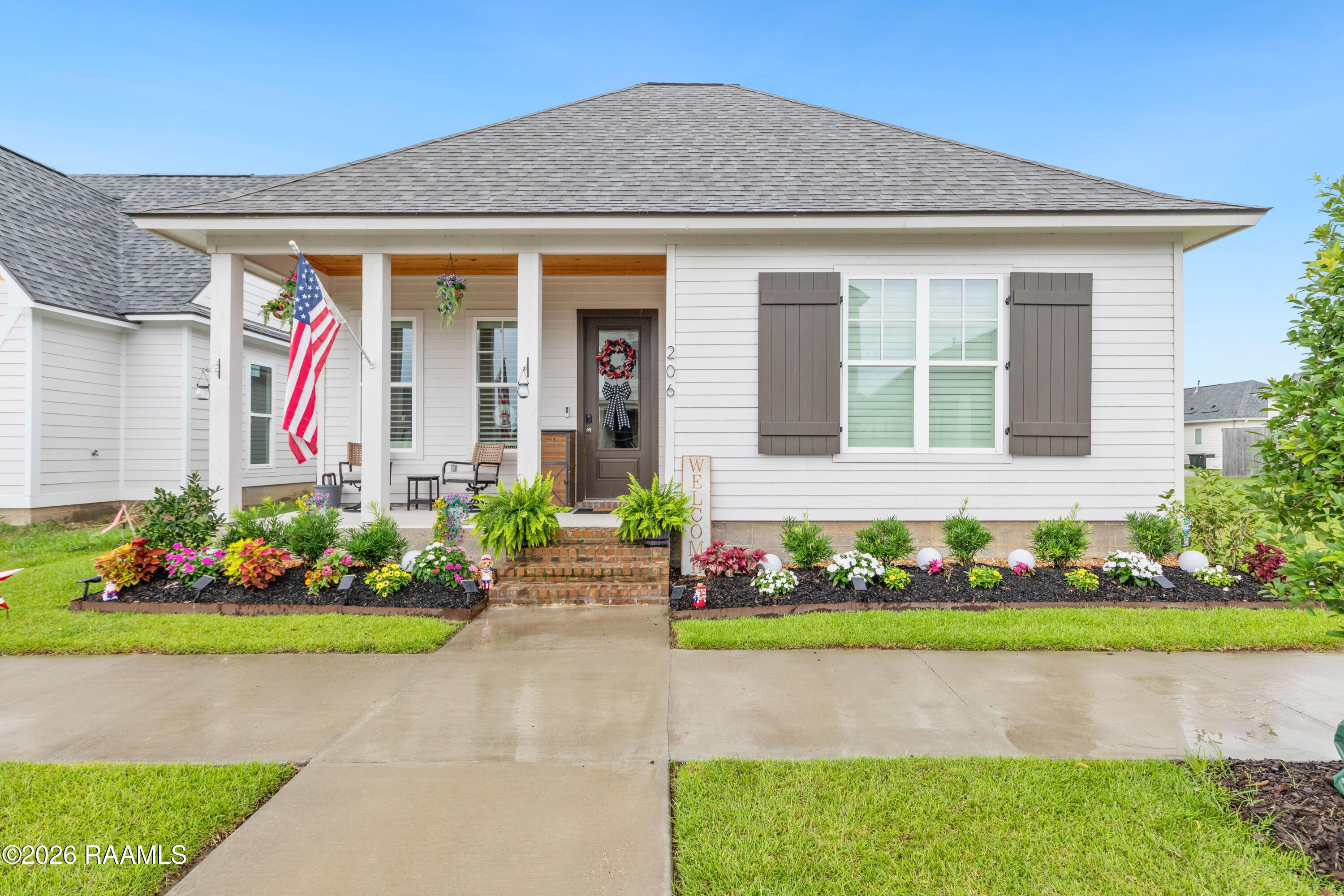 206 Oak Village Drive — photo