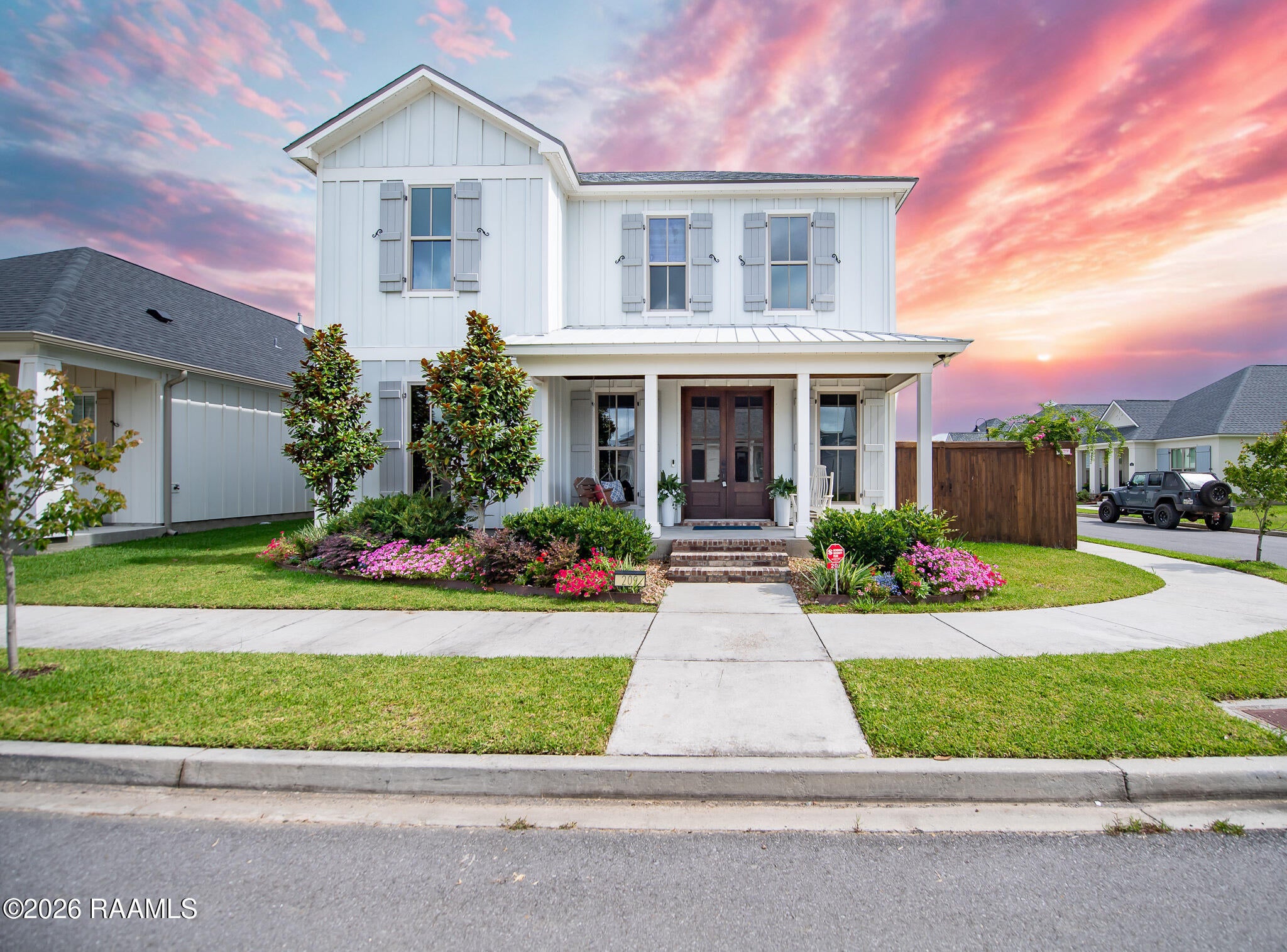 209 Oak Village Drive — photo