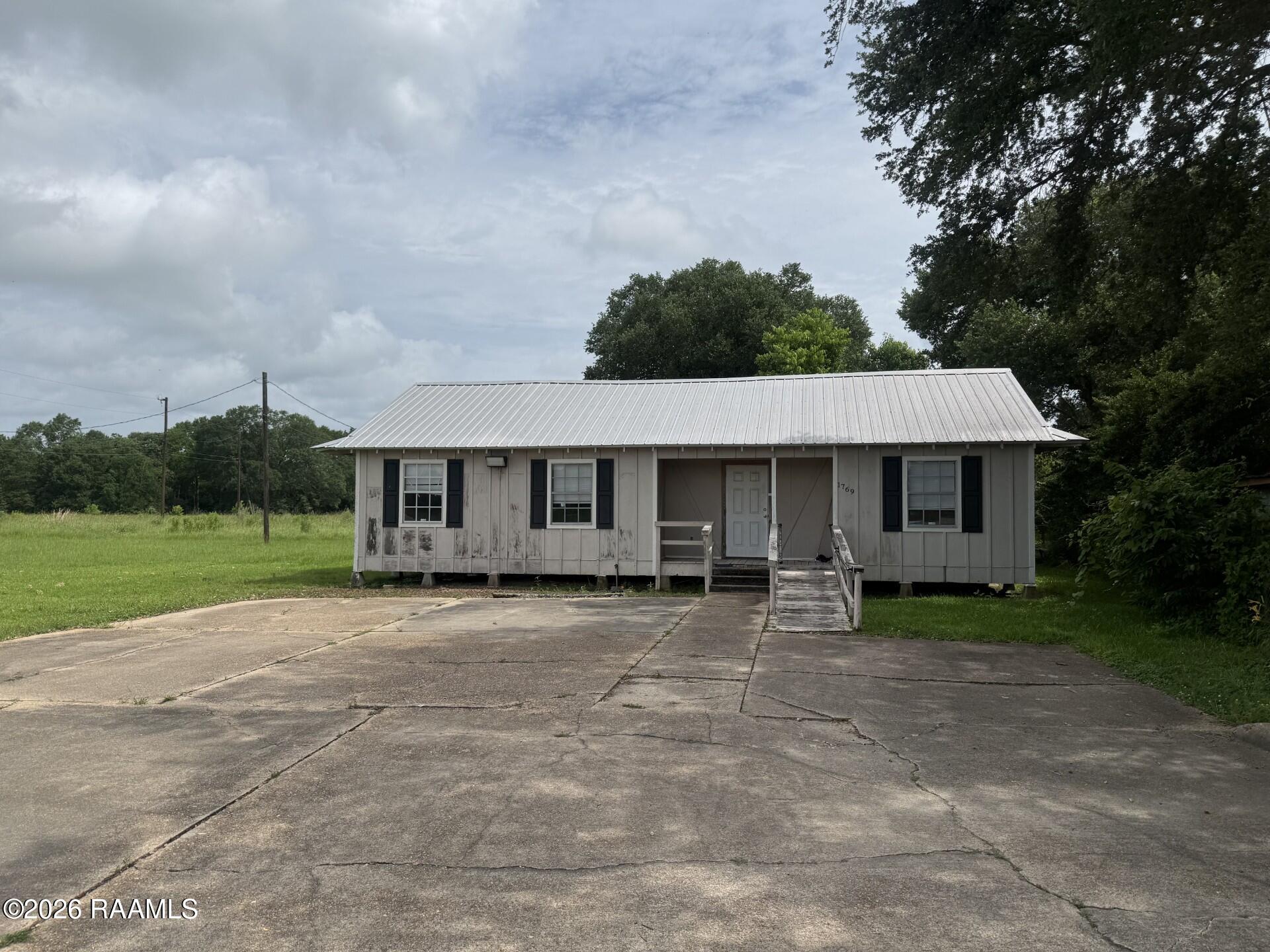 1769 W Main Street — photo