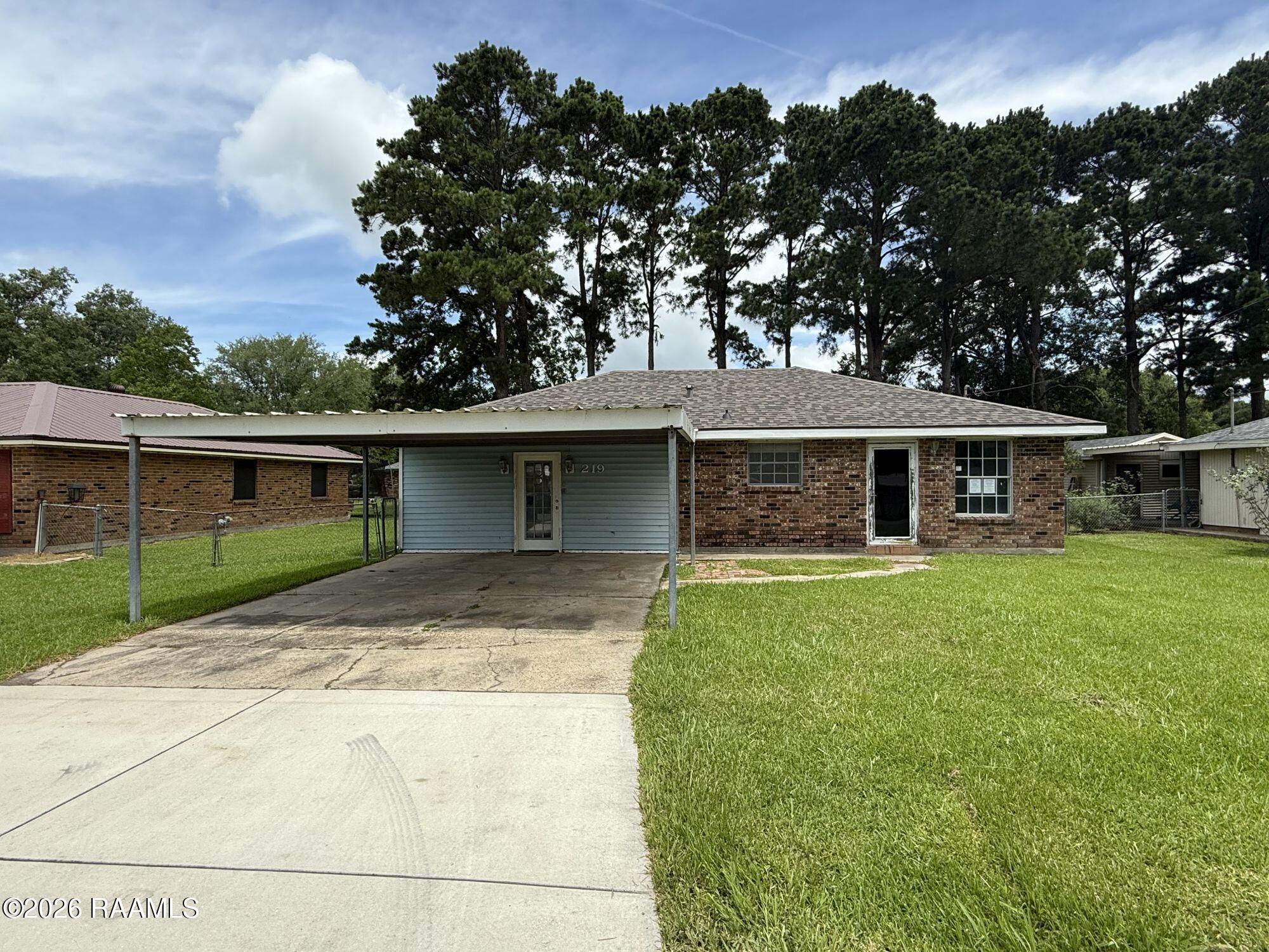 219 Blue Bonnet Drive — photo
