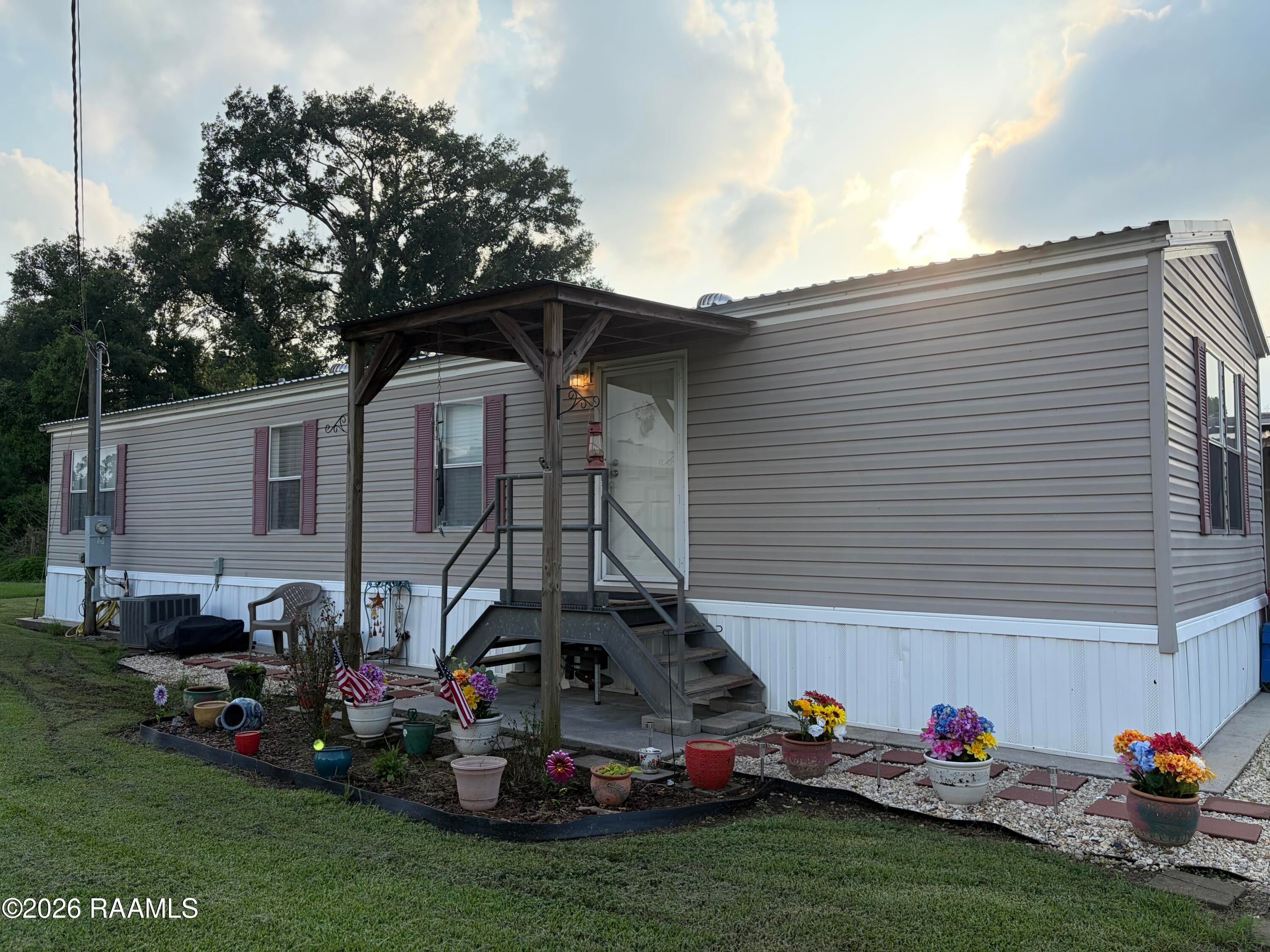 460 Bayou Road — photo