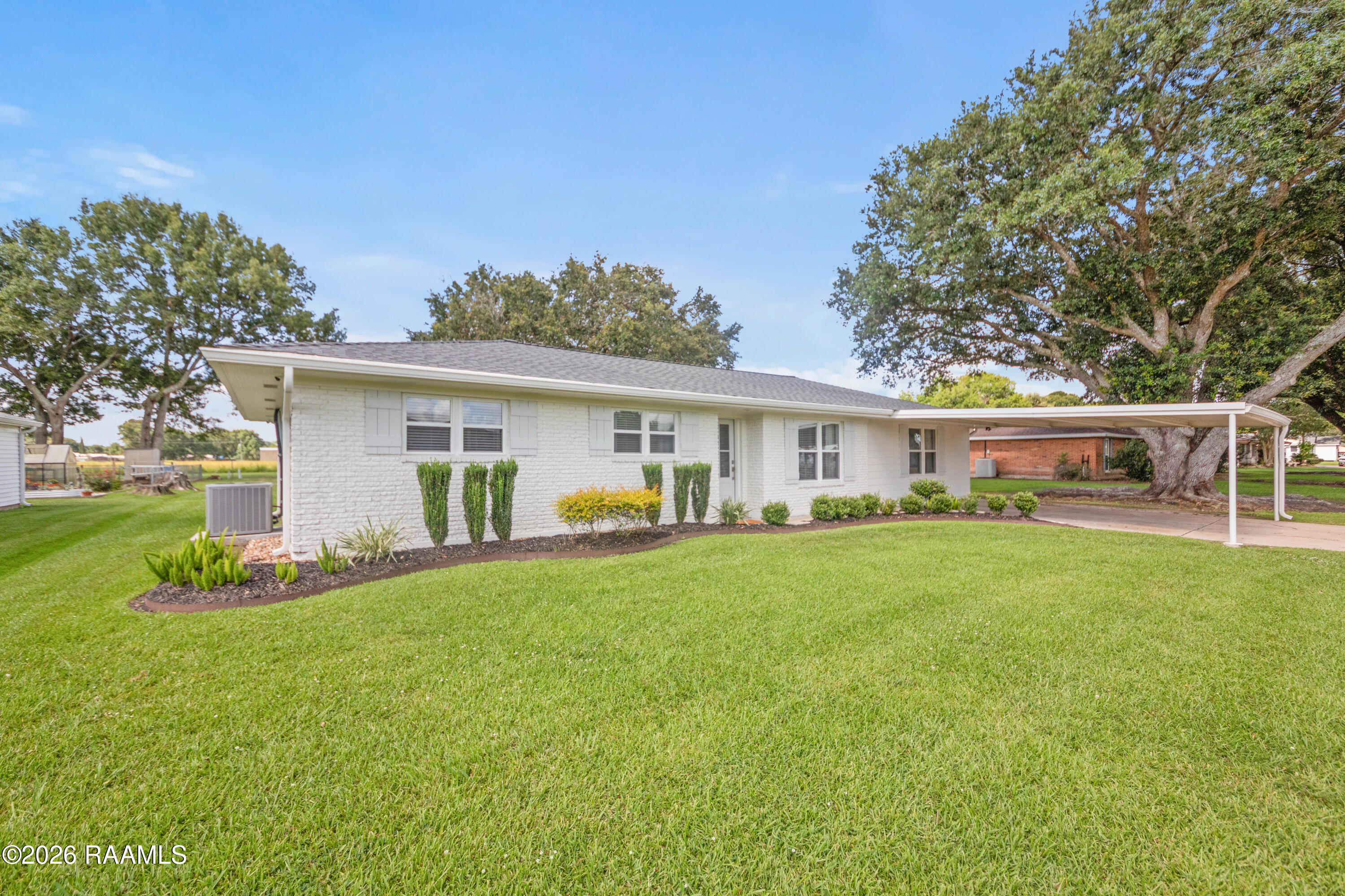 706 E E Street, Rayne, LA 70578 — photo 2
