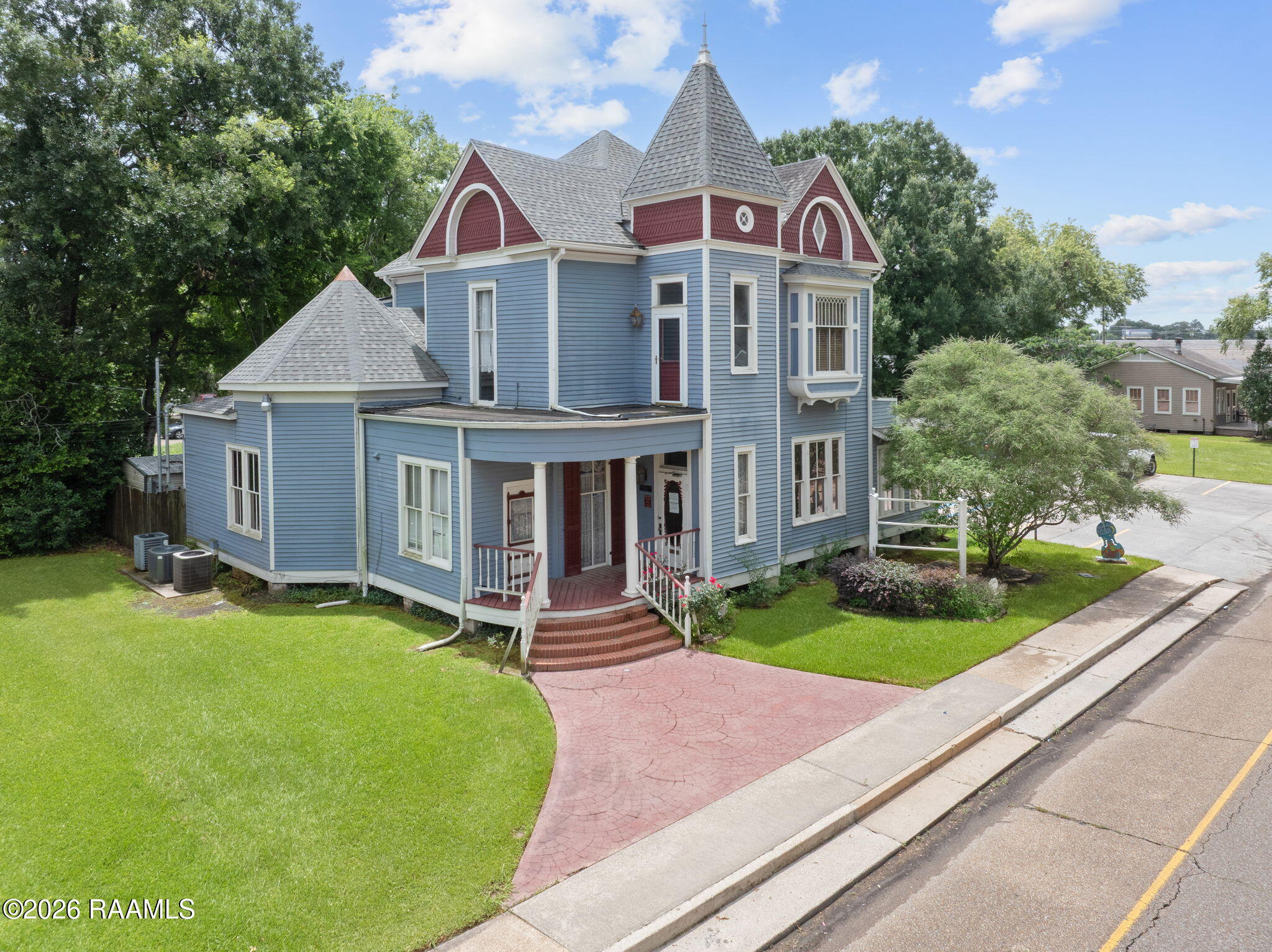613 S Main Street — photo