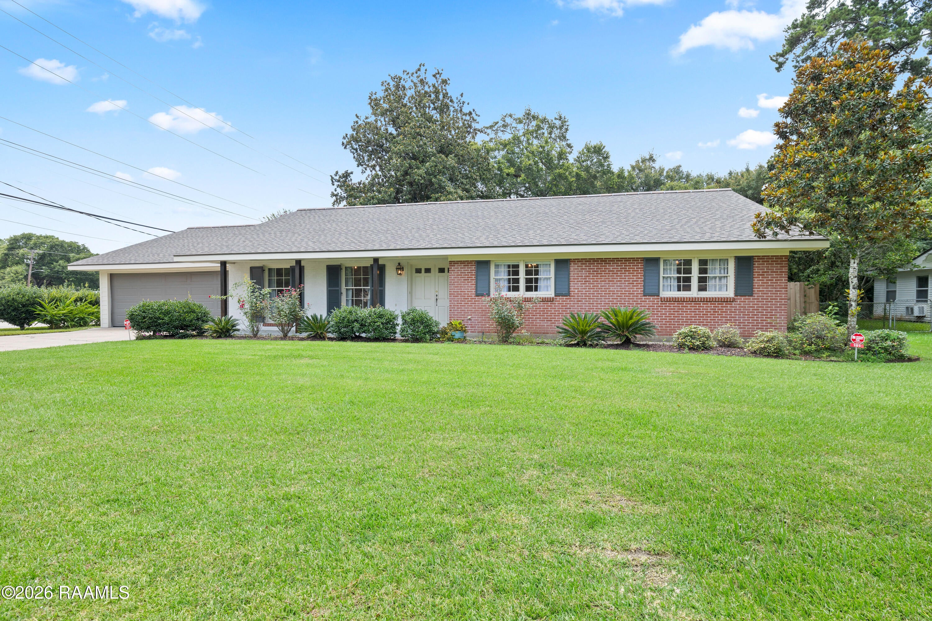 101 S Arlington Drive — photo