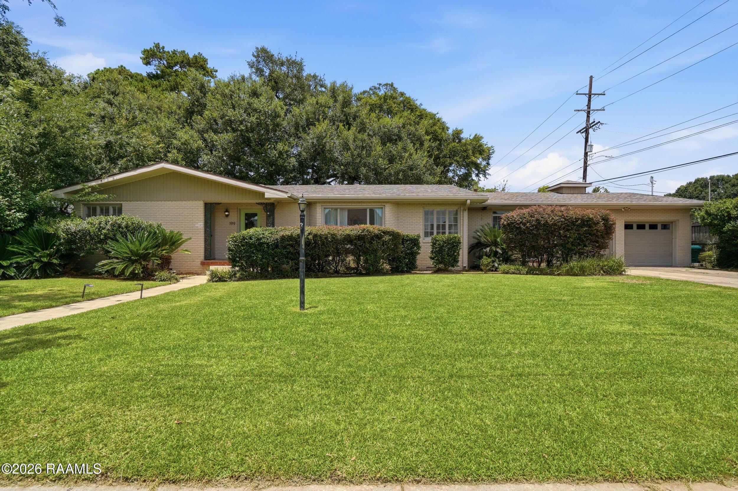 199 N Southlawn Drive — photo