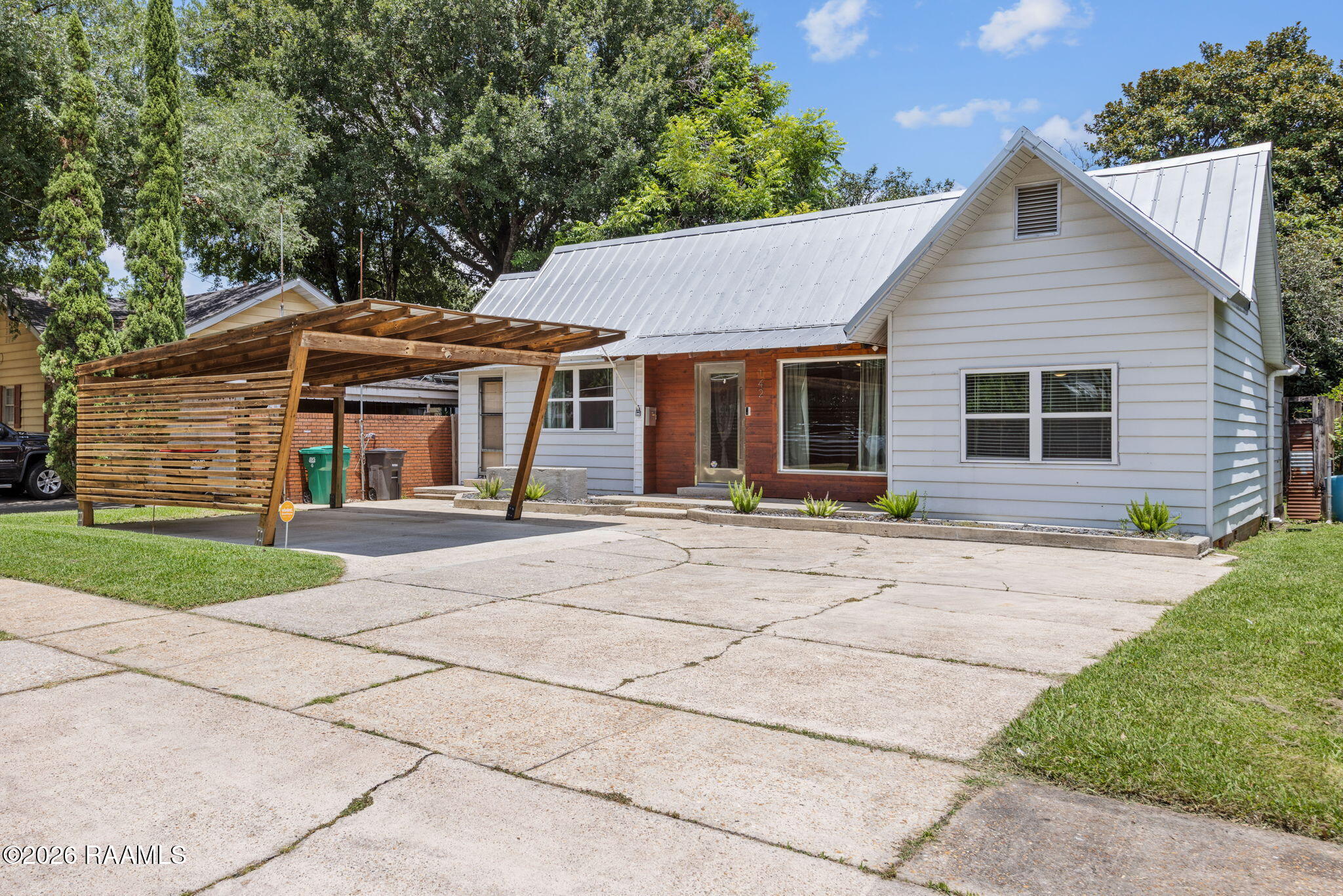 142 Cedar Crest Court — photo